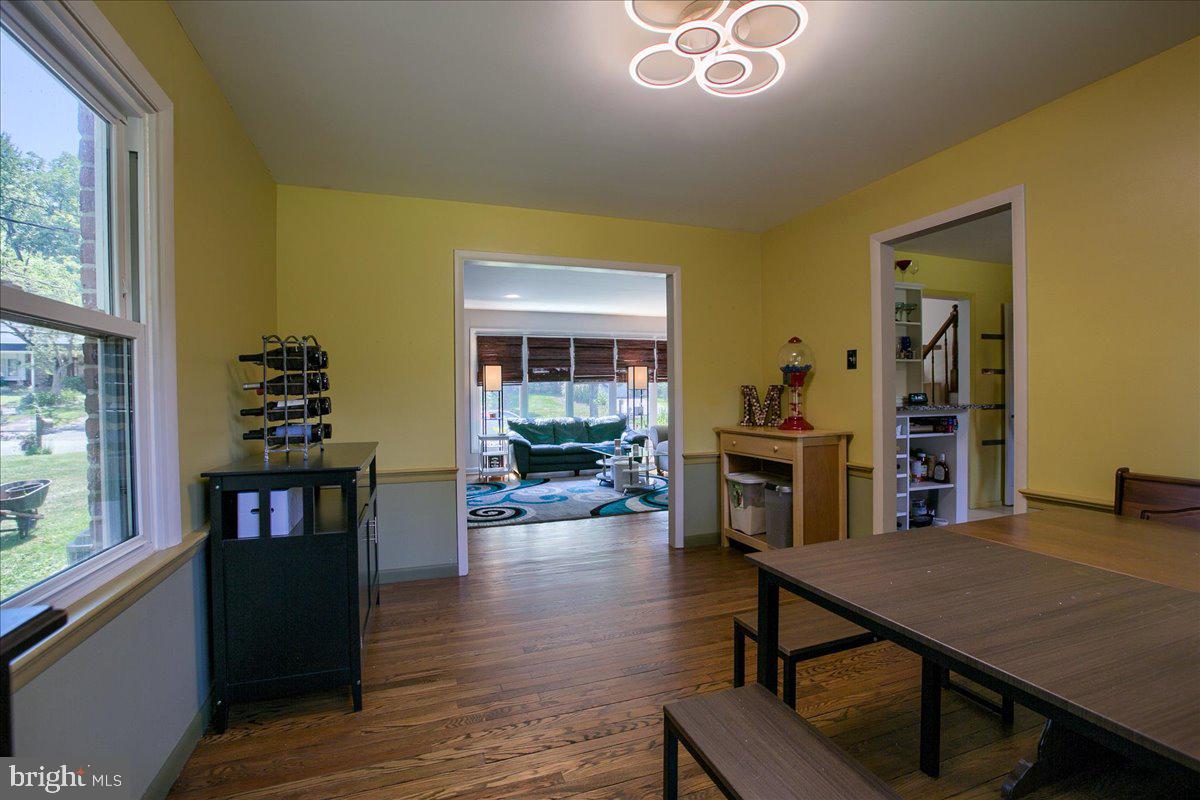 COUNTRY CLUB HILLS - Residential