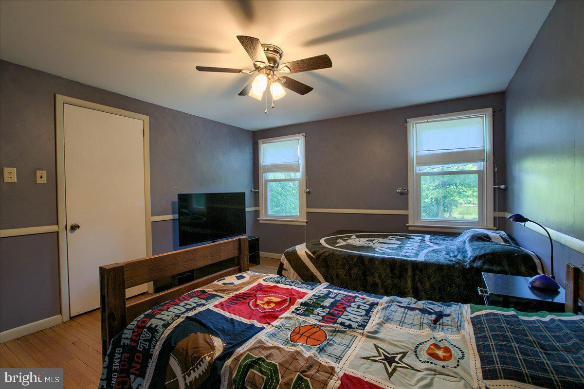 COUNTRY CLUB HILLS - Residential