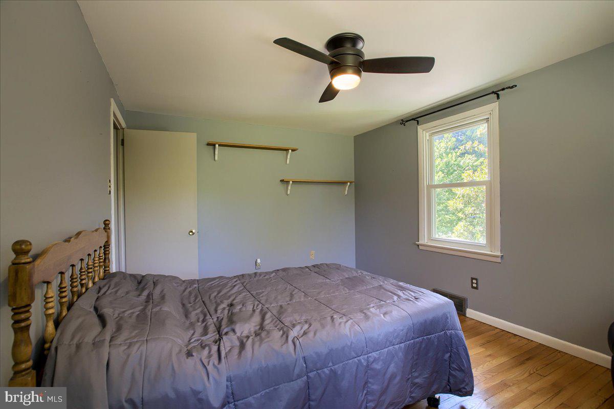 COUNTRY CLUB HILLS - Residential