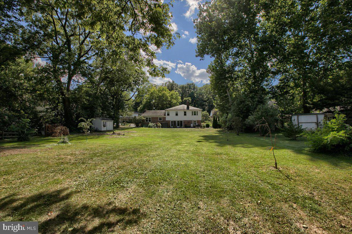 COUNTRY CLUB HILLS - Residential