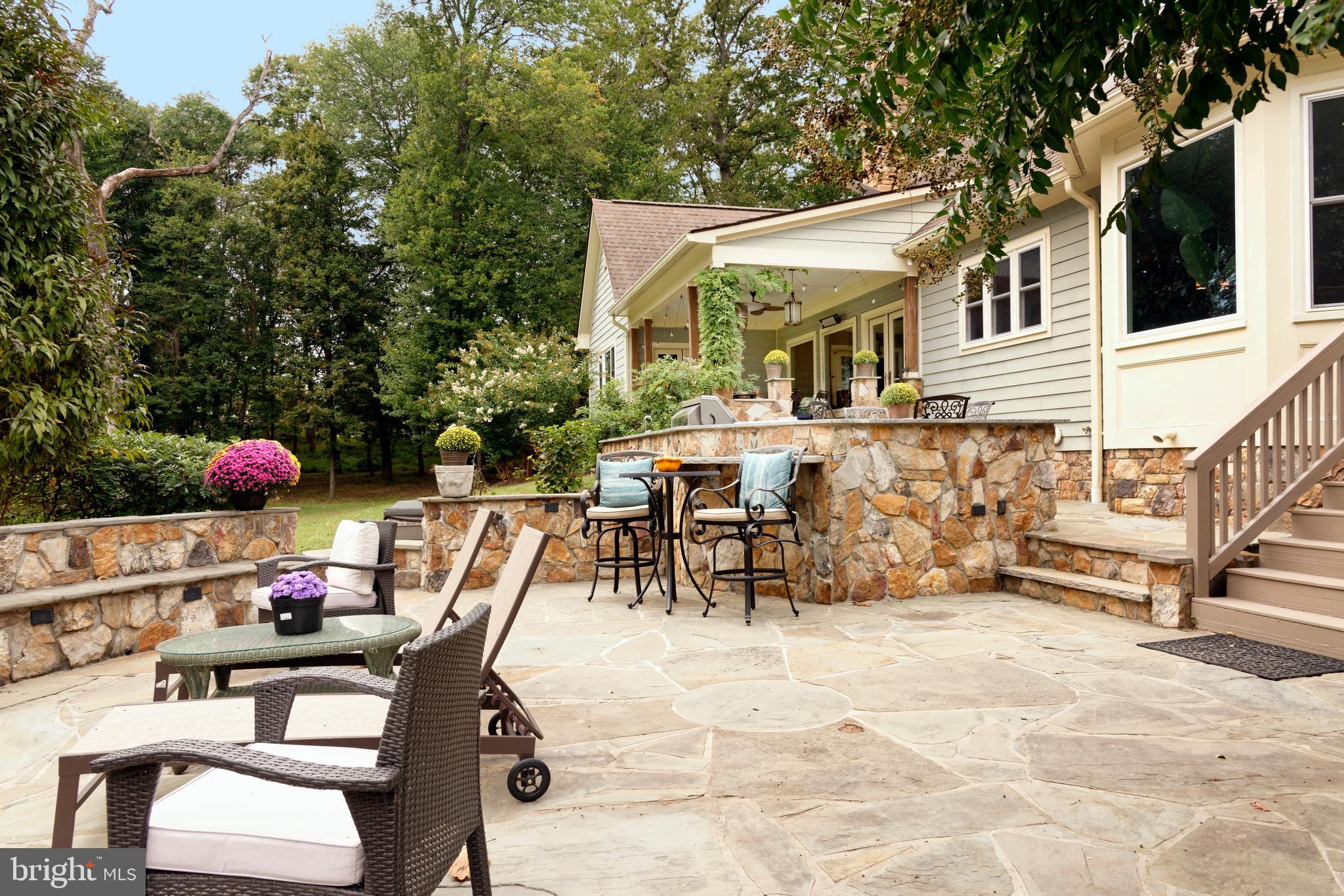 TROUGH HILL - Residential