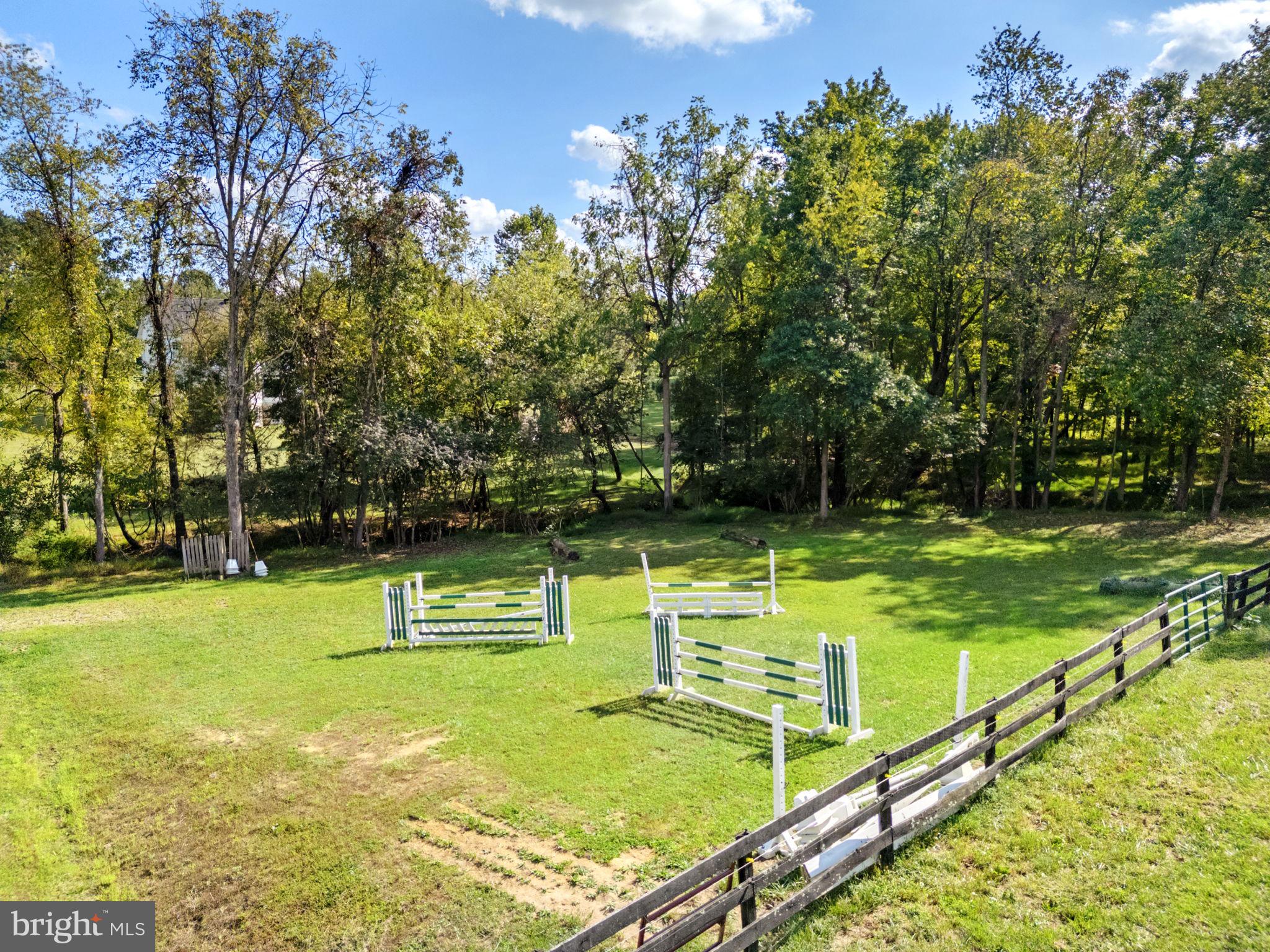 TROUGH HILL - Residential