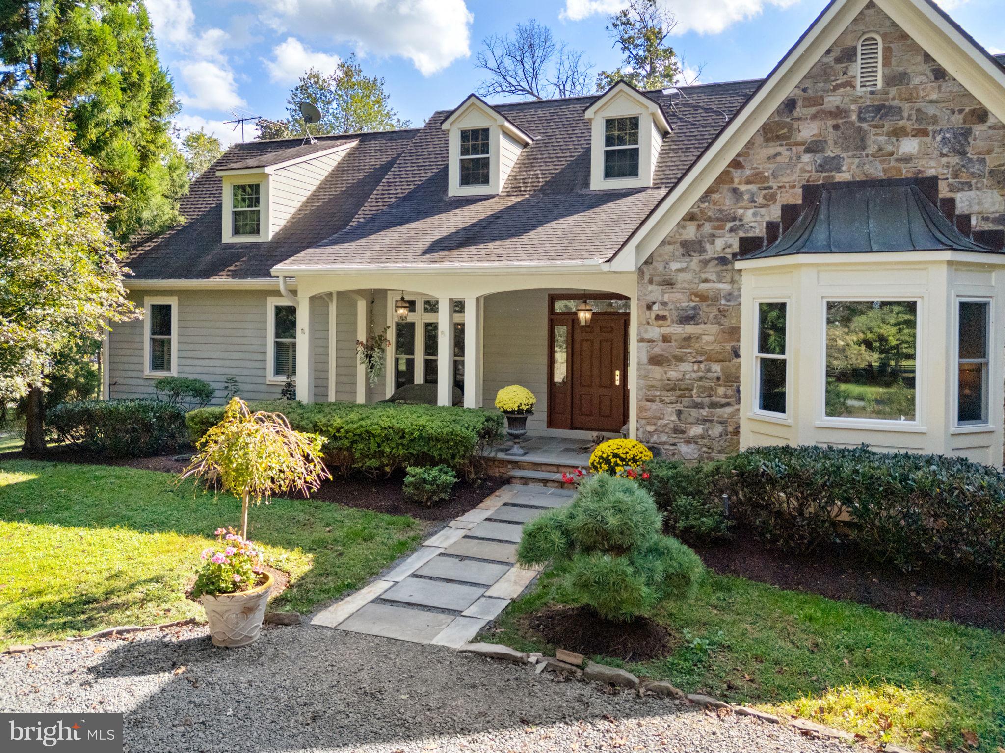 TROUGH HILL - Residential