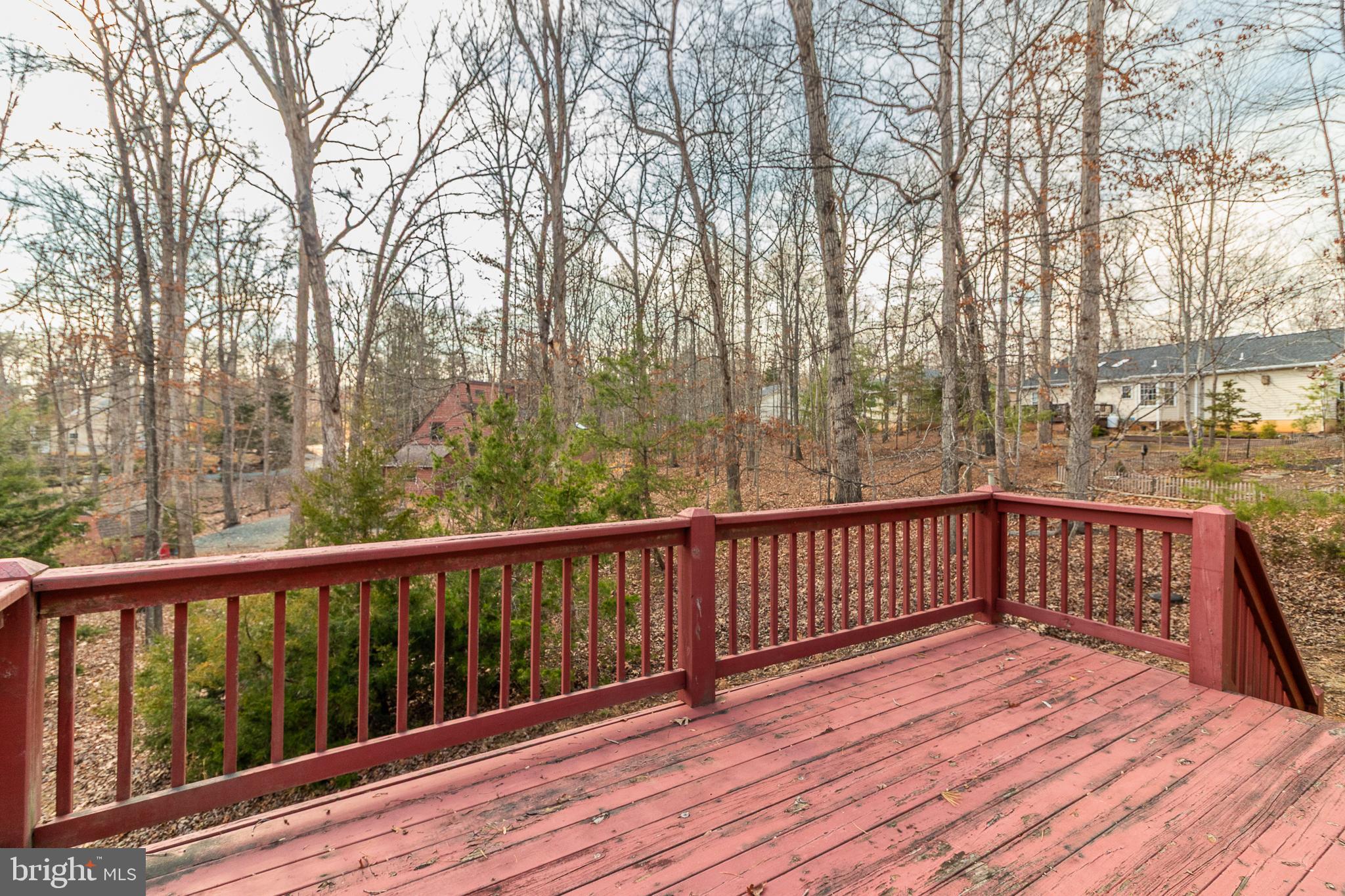 LAKE MONTICELLO - Residential