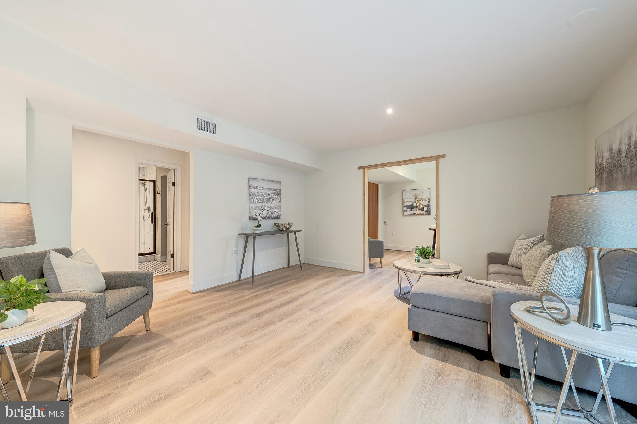 CHALET WOODS - Residential