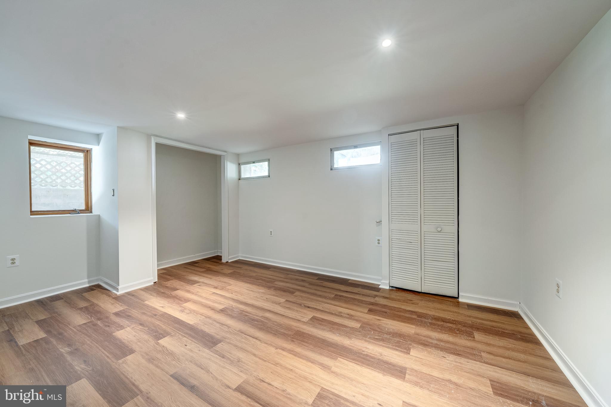 CHALET WOODS - Residential