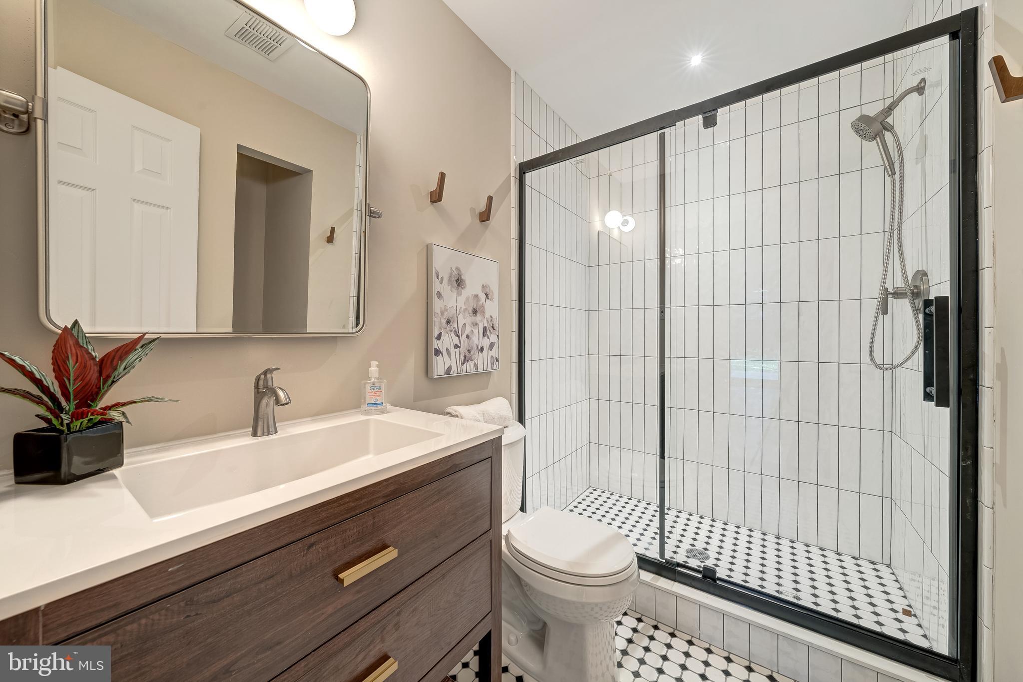 CHALET WOODS - Residential