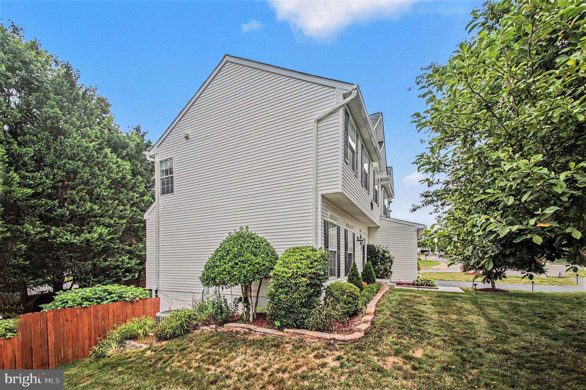 BLOOMS CROSSING VILLAGE - Residential