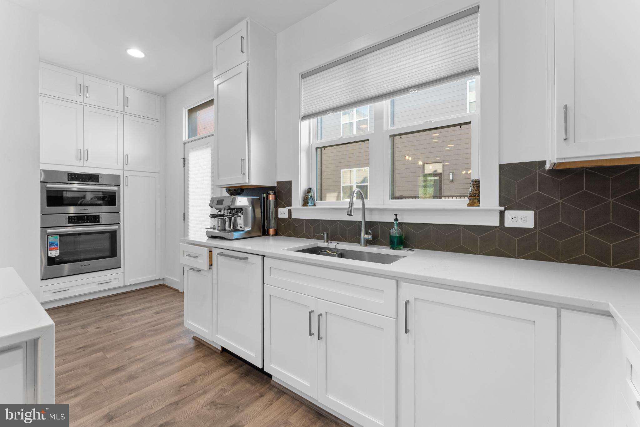 TOWER OAKS - Residential
