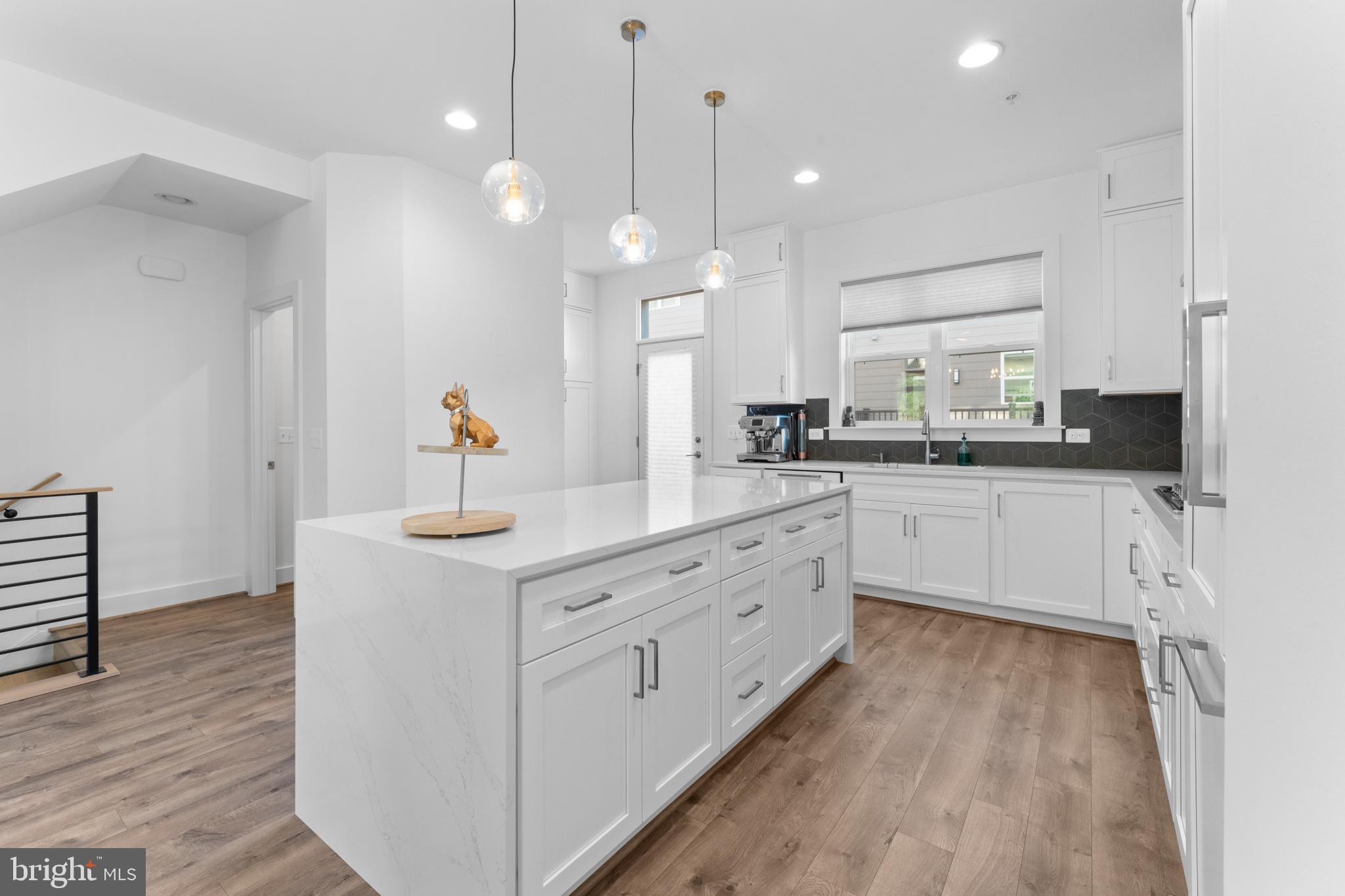 TOWER OAKS - Residential