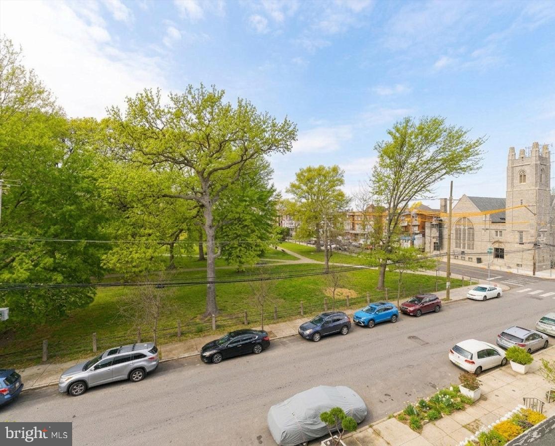 GARDEN COURT - Residential
