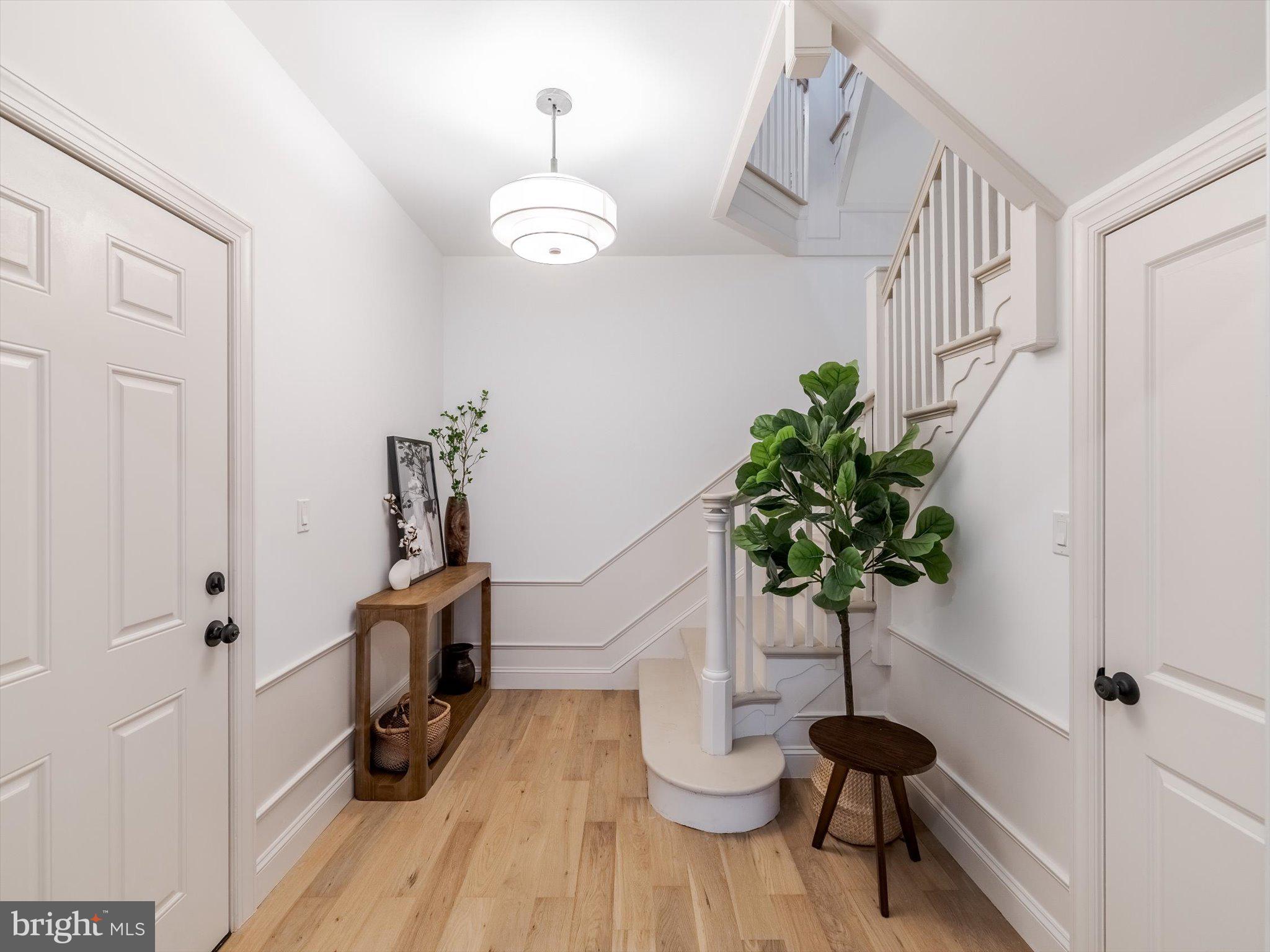 GARDEN COURT - Residential