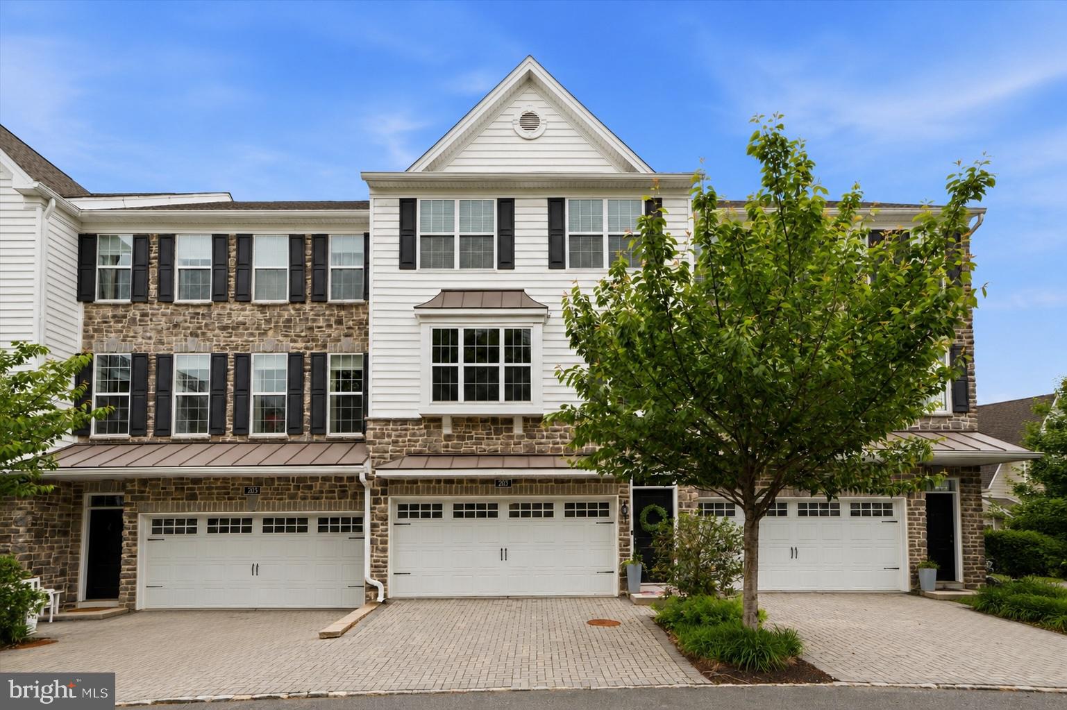 RAVENSCLIFF - Residential