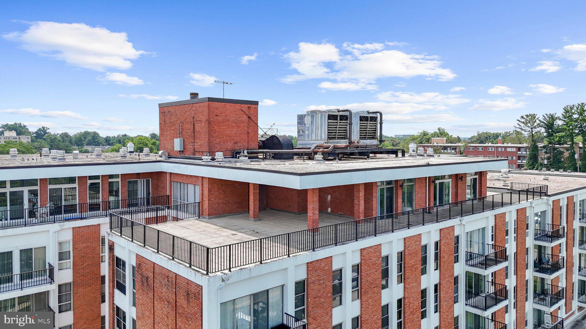 THE IMPERIAL - Residential
