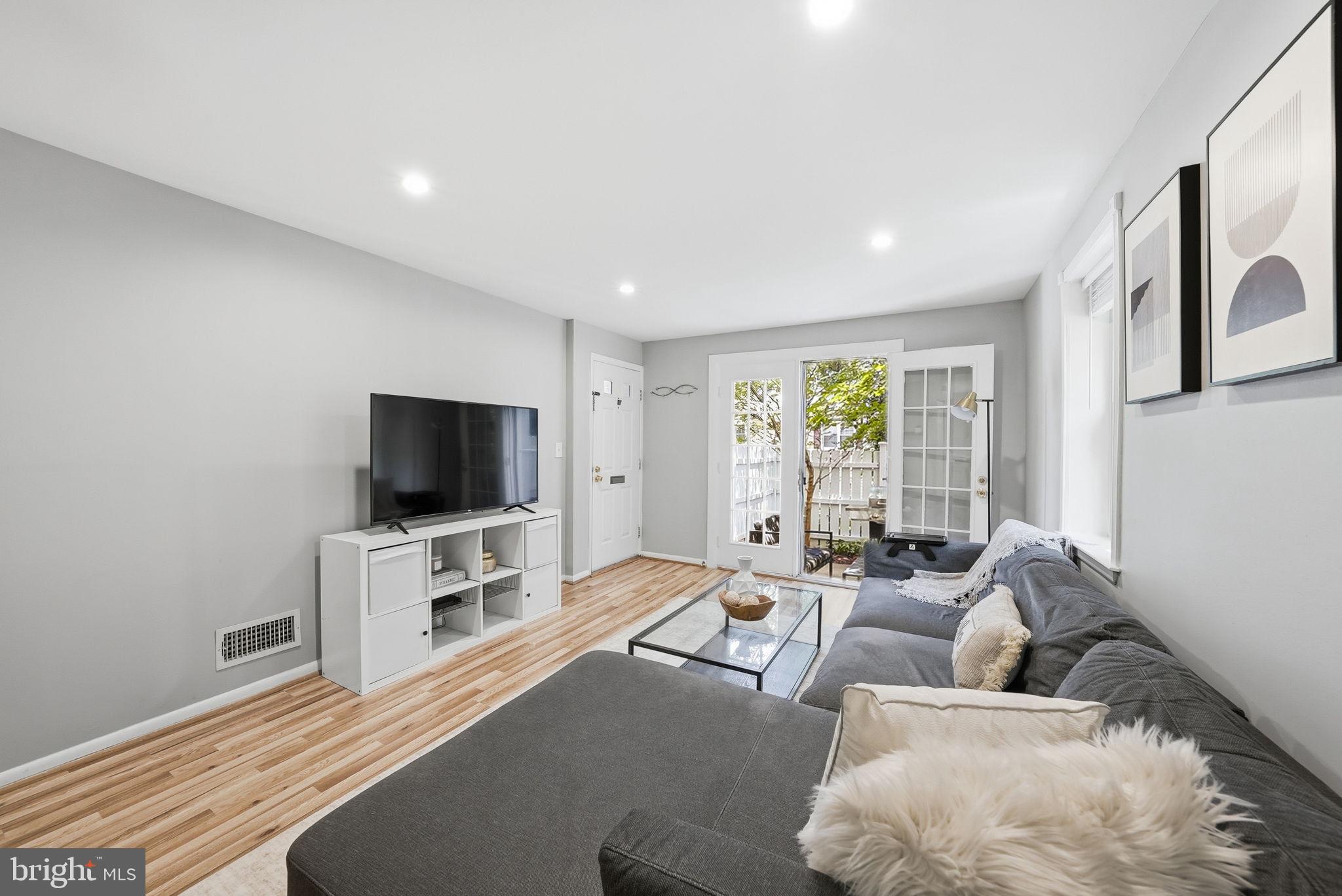 THE ARLINGTON - Residential