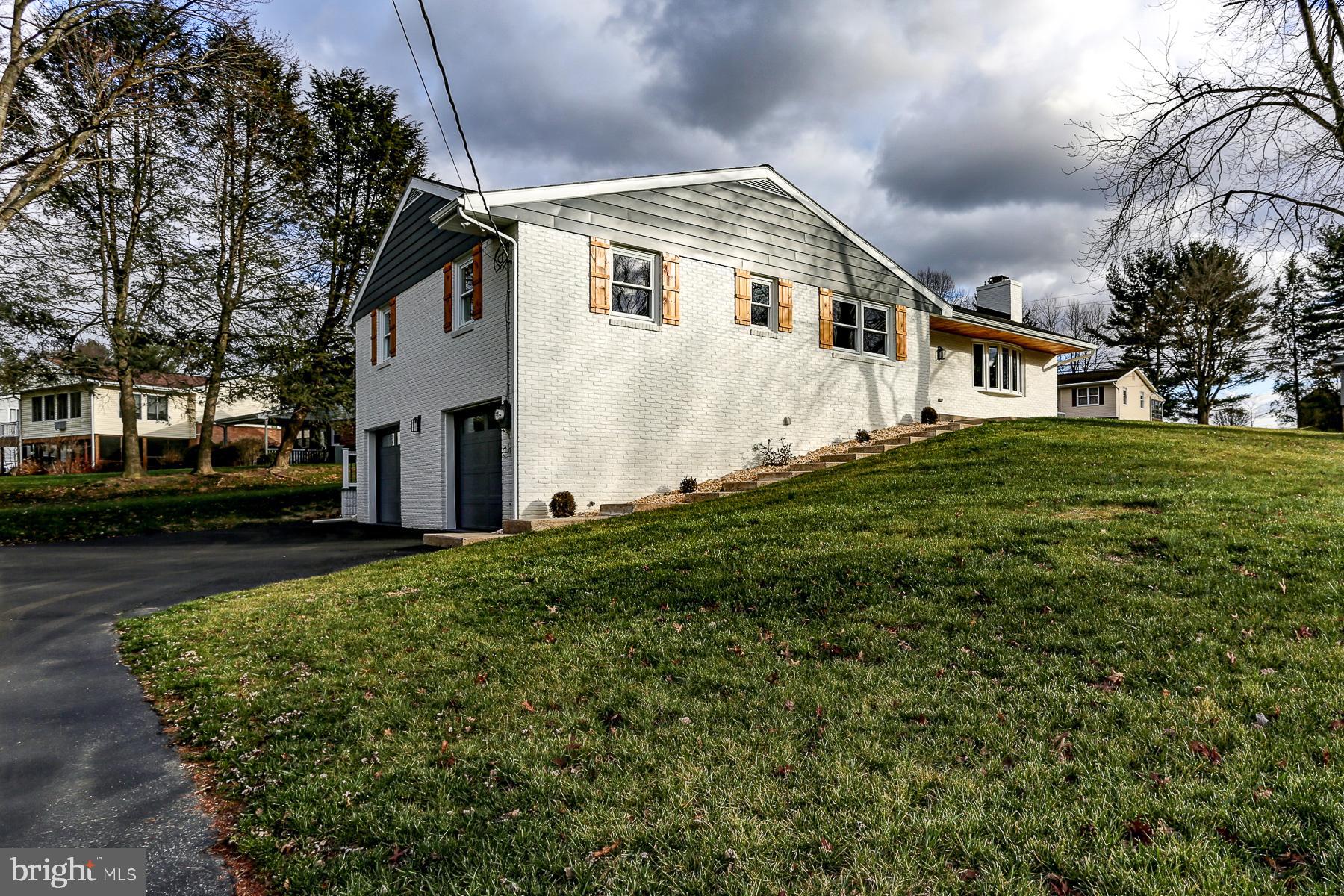 LAMPETER STRASBURG - Residential