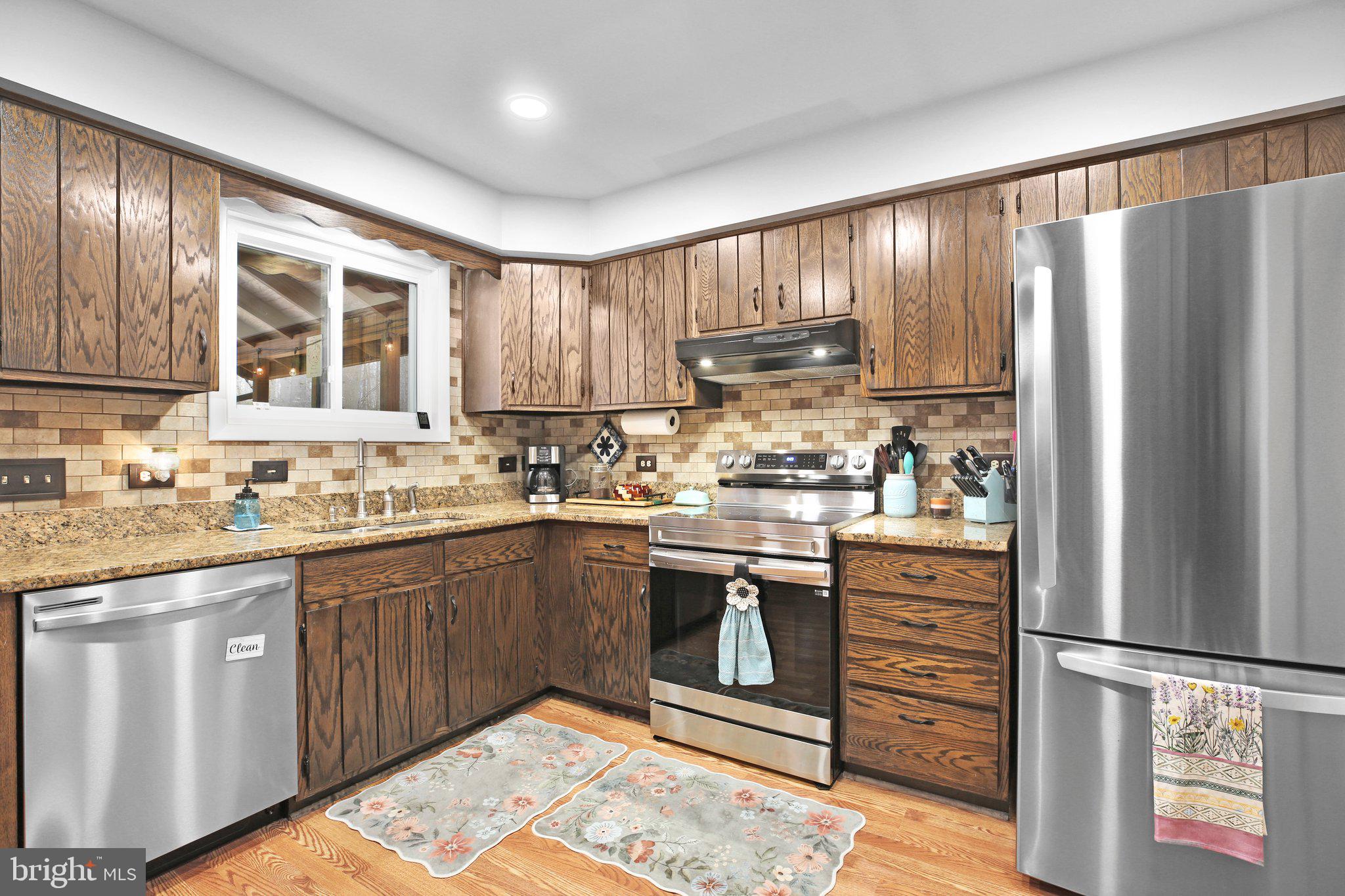RIVERS EDGE - Residential