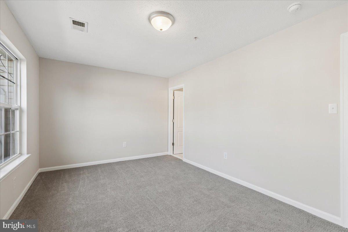 SOUTH HAMPTON - Residential