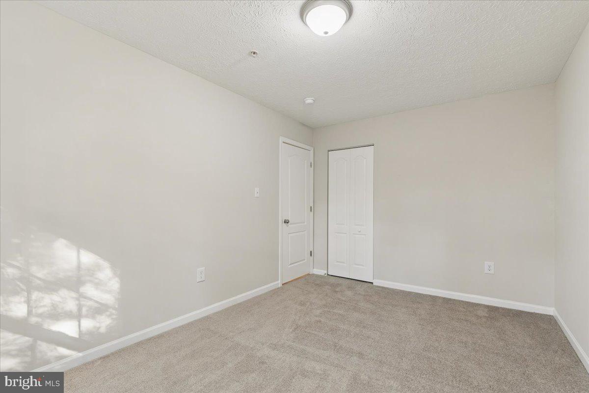 SOUTH HAMPTON - Residential