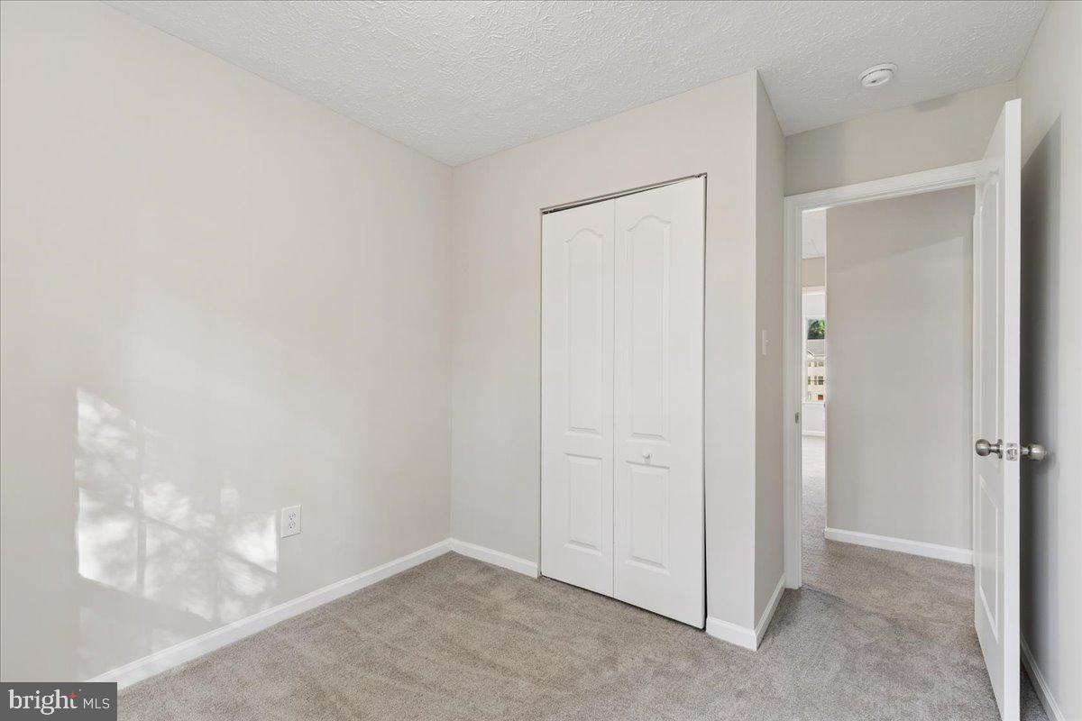 SOUTH HAMPTON - Residential