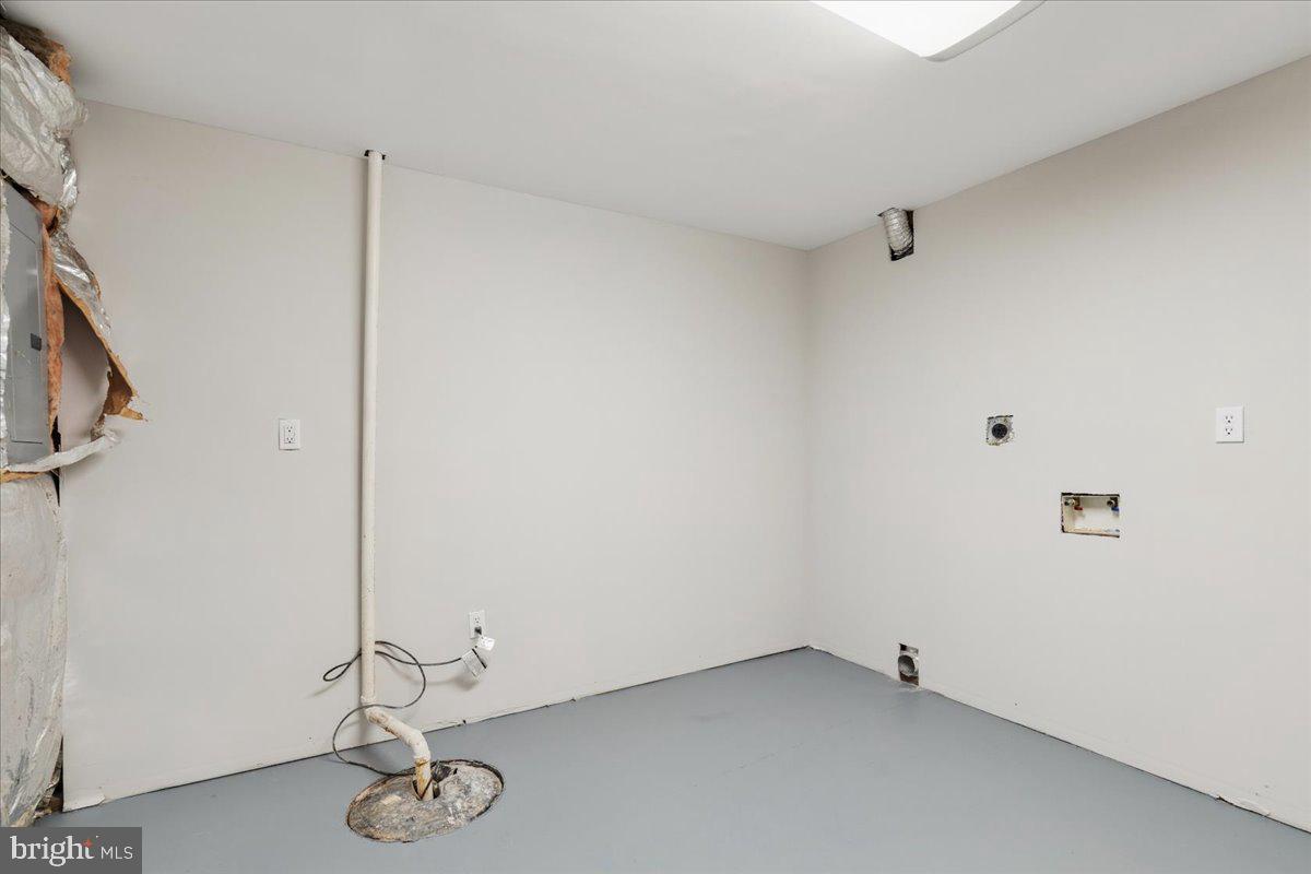 SOUTH HAMPTON - Residential