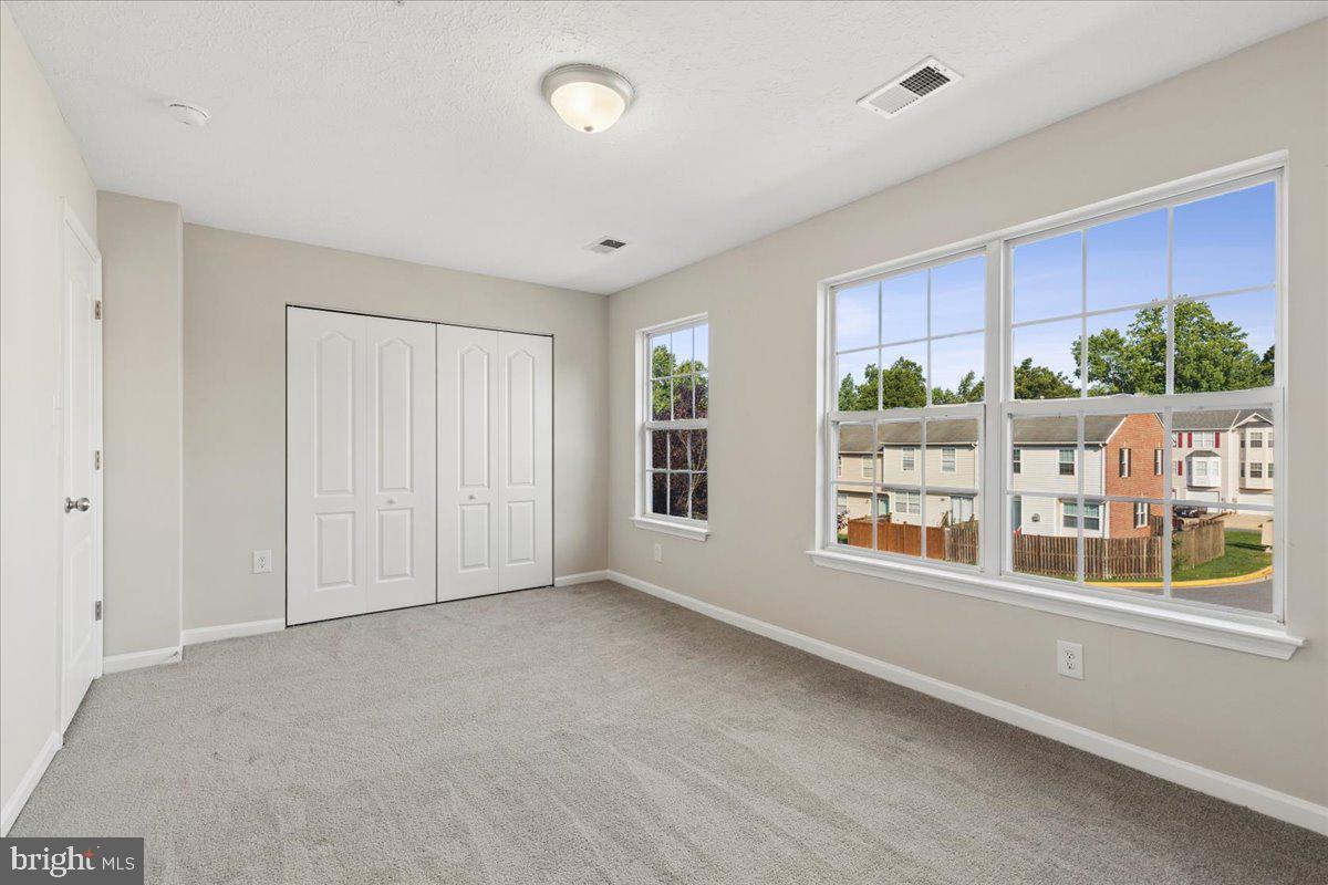 SOUTH HAMPTON - Residential