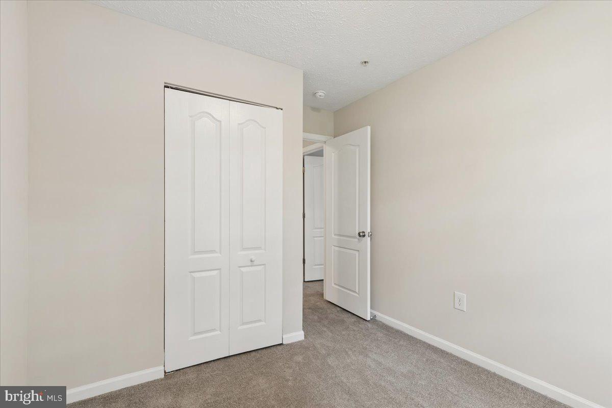 SOUTH HAMPTON - Residential
