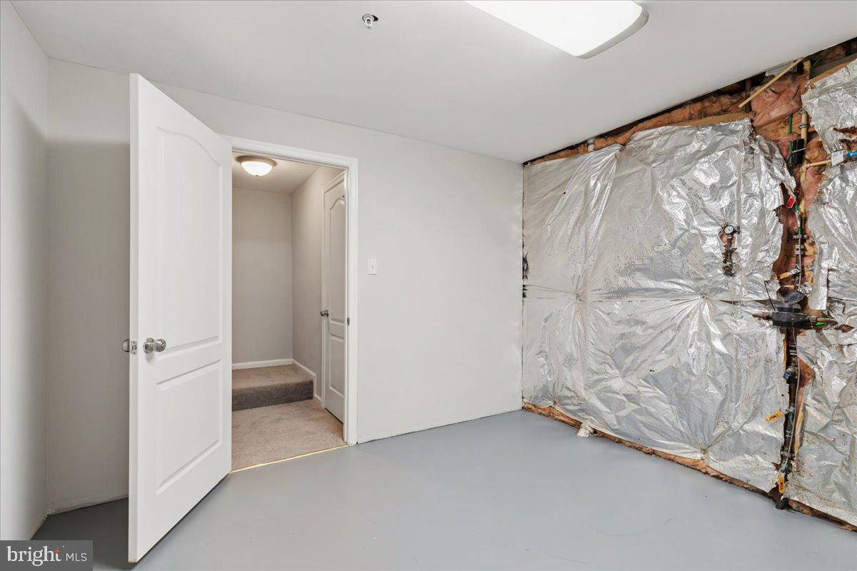 SOUTH HAMPTON - Residential