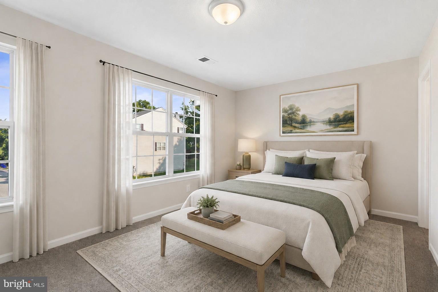 SOUTH HAMPTON - Residential