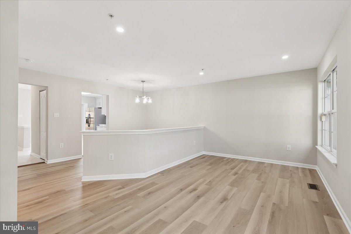 SOUTH HAMPTON - Residential