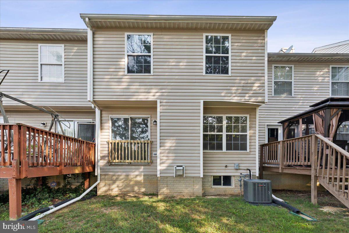 SOUTH HAMPTON - Residential