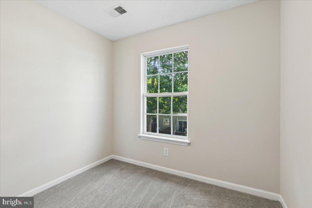SOUTH HAMPTON - Residential