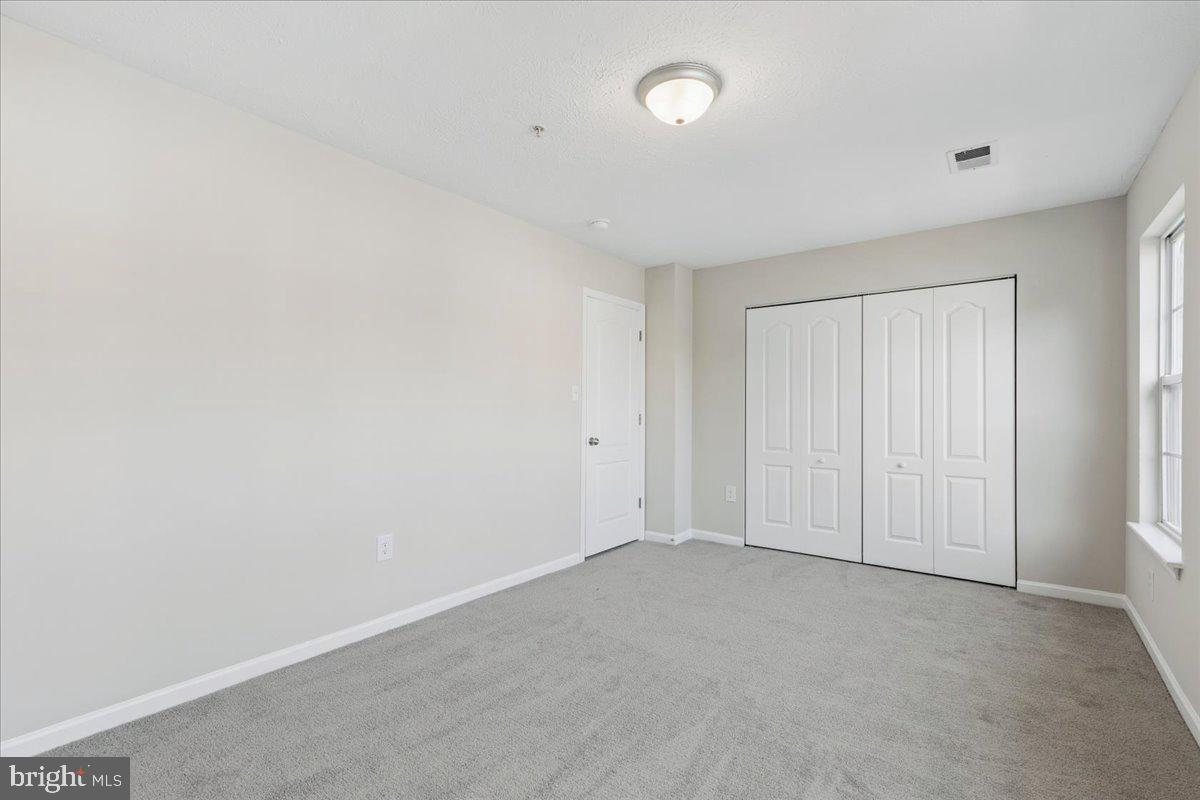 SOUTH HAMPTON - Residential