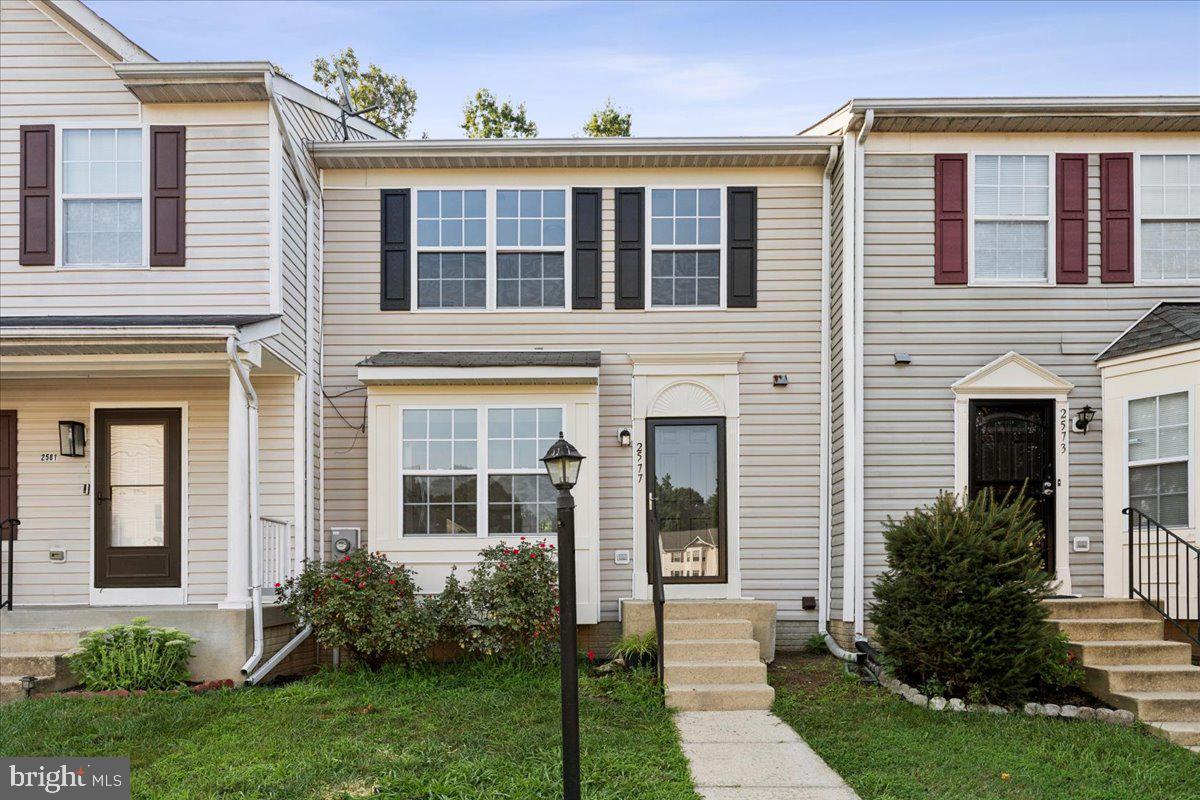 SOUTH HAMPTON - Residential
