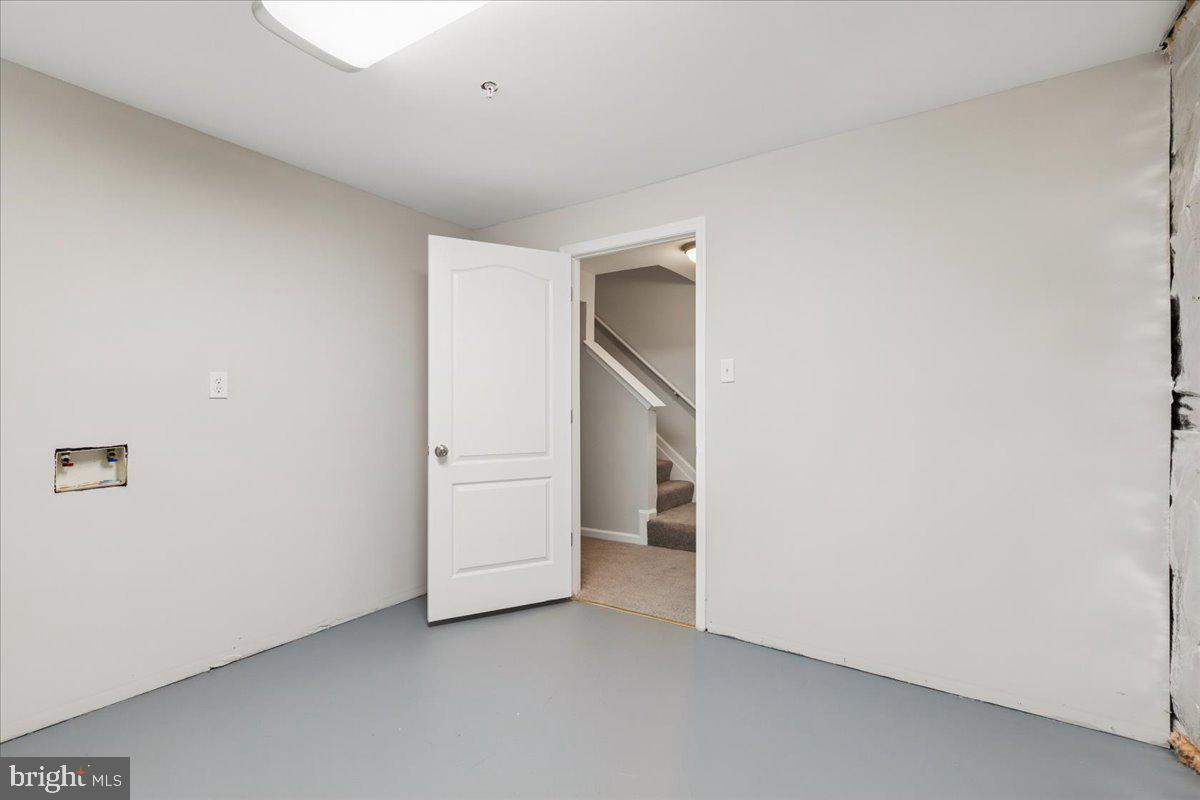 SOUTH HAMPTON - Residential