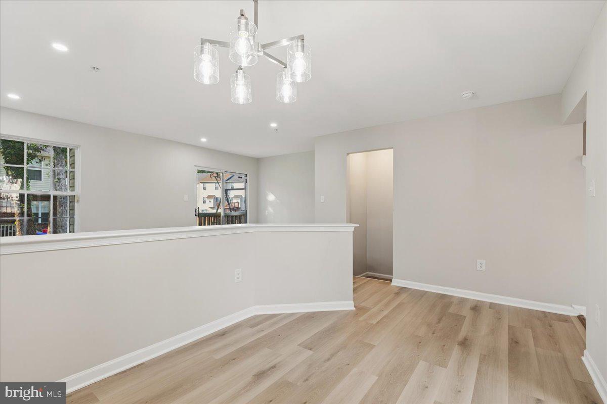 SOUTH HAMPTON - Residential