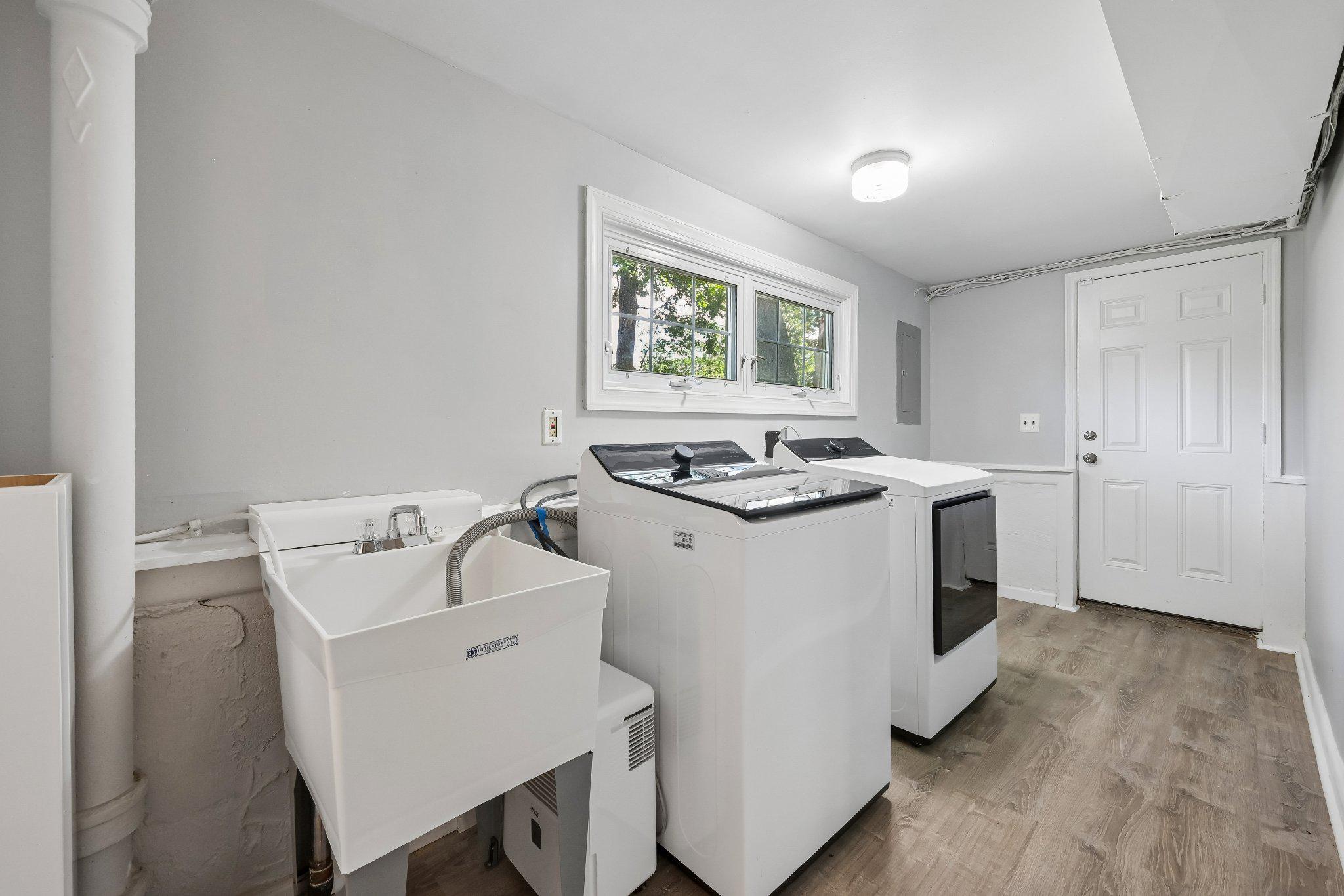 BERWYN DOWNS - Residential