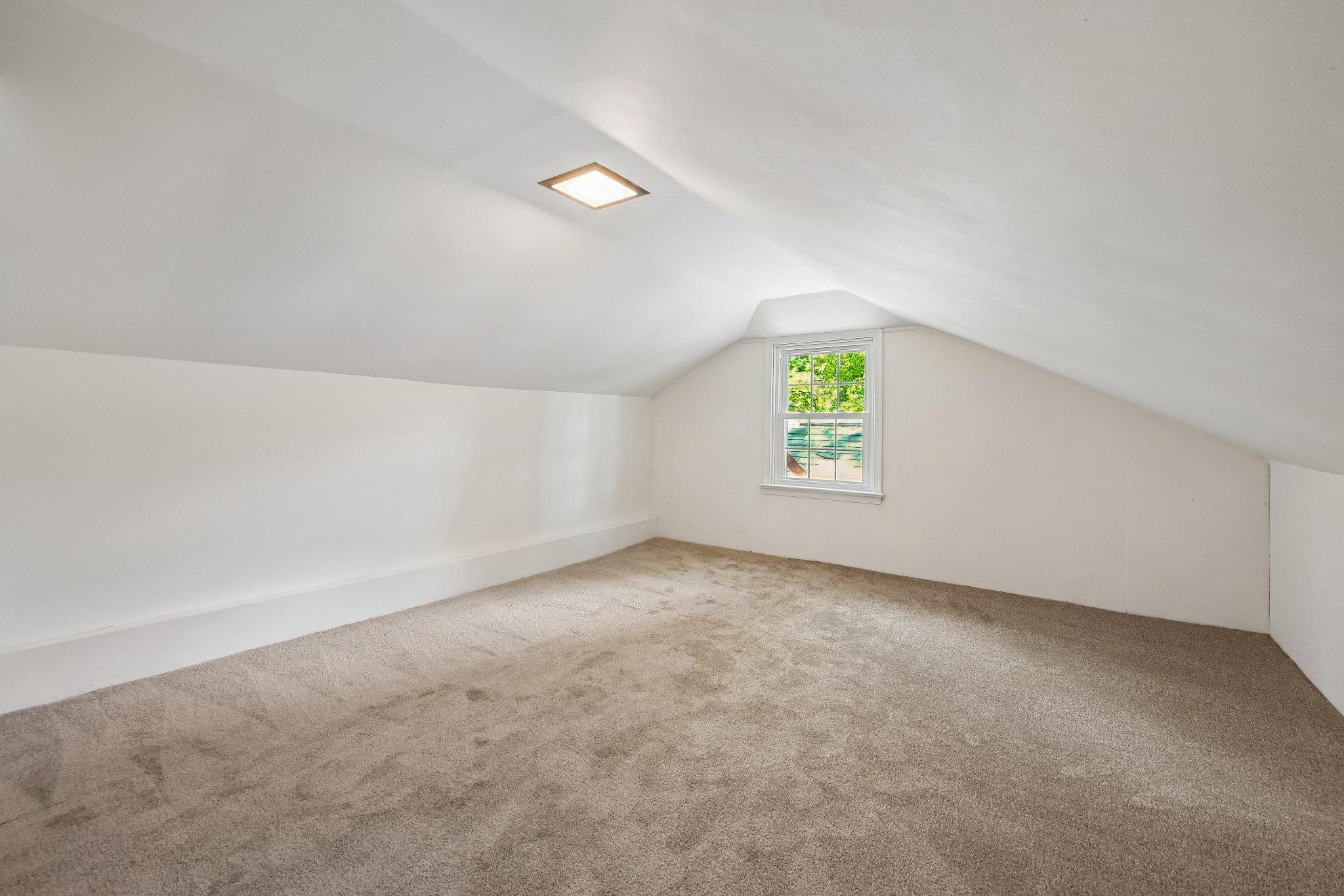 BERWYN DOWNS - Residential