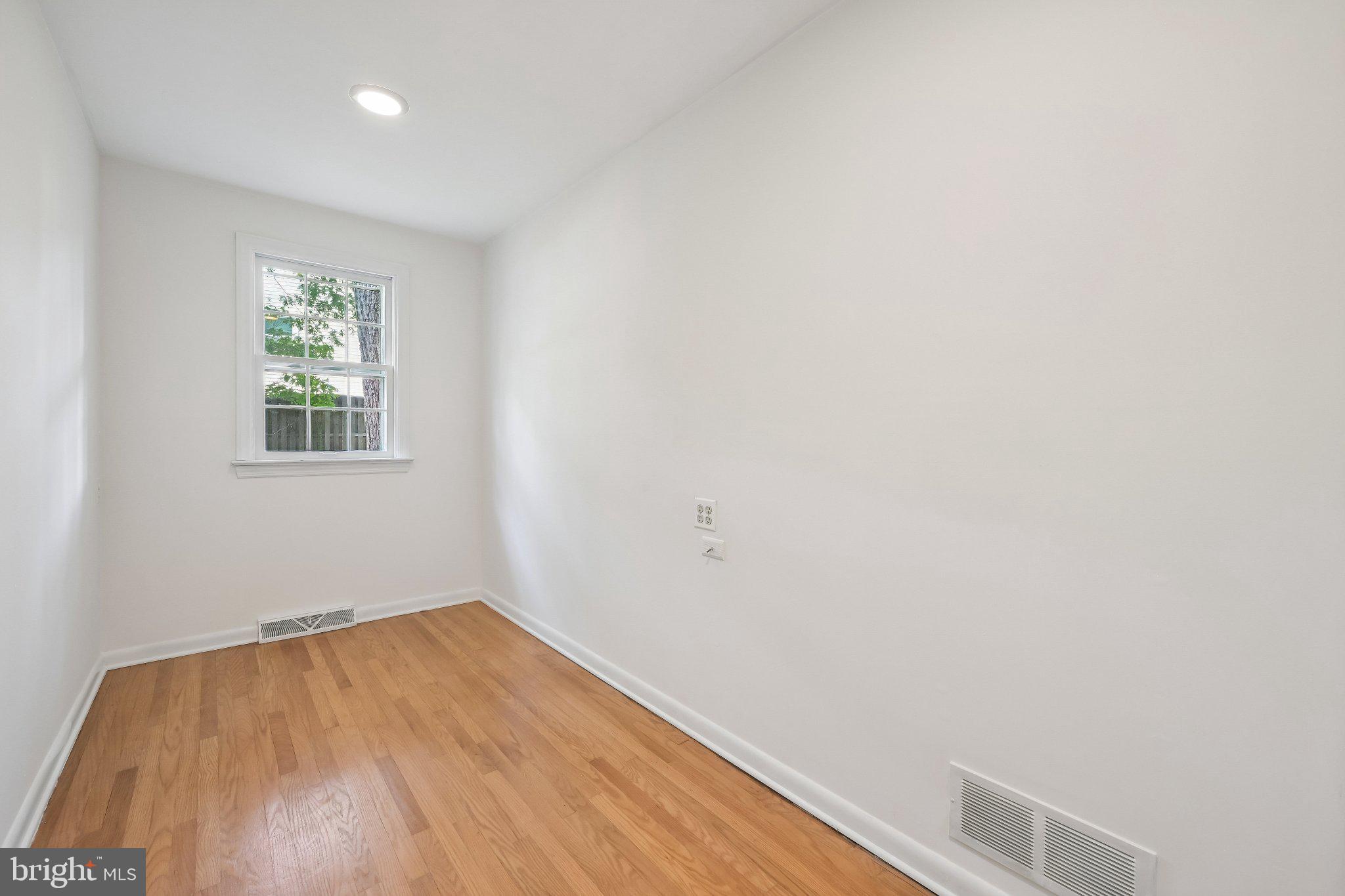 BERWYN DOWNS - Residential