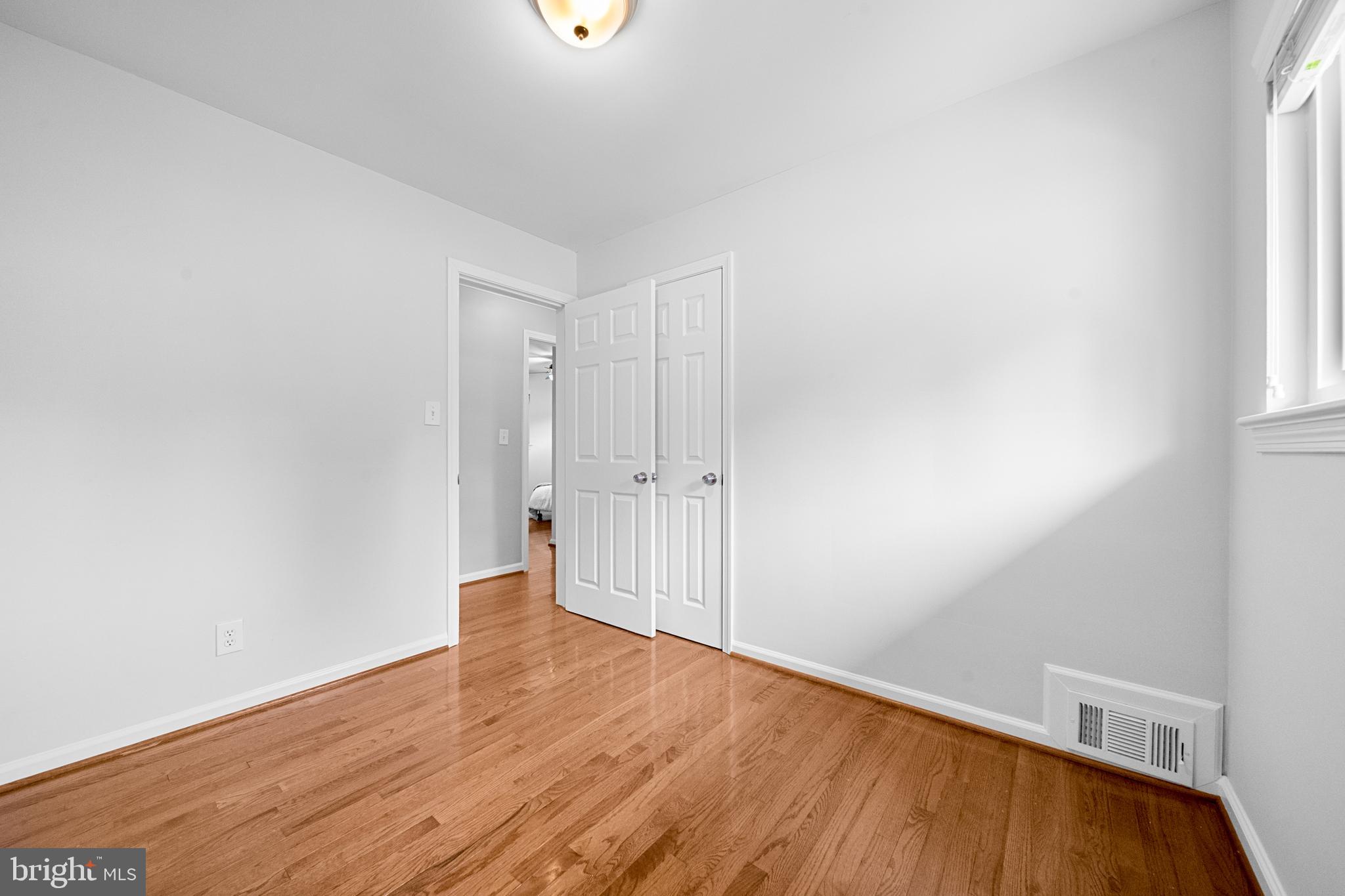 BROYHILL PARK - Residential