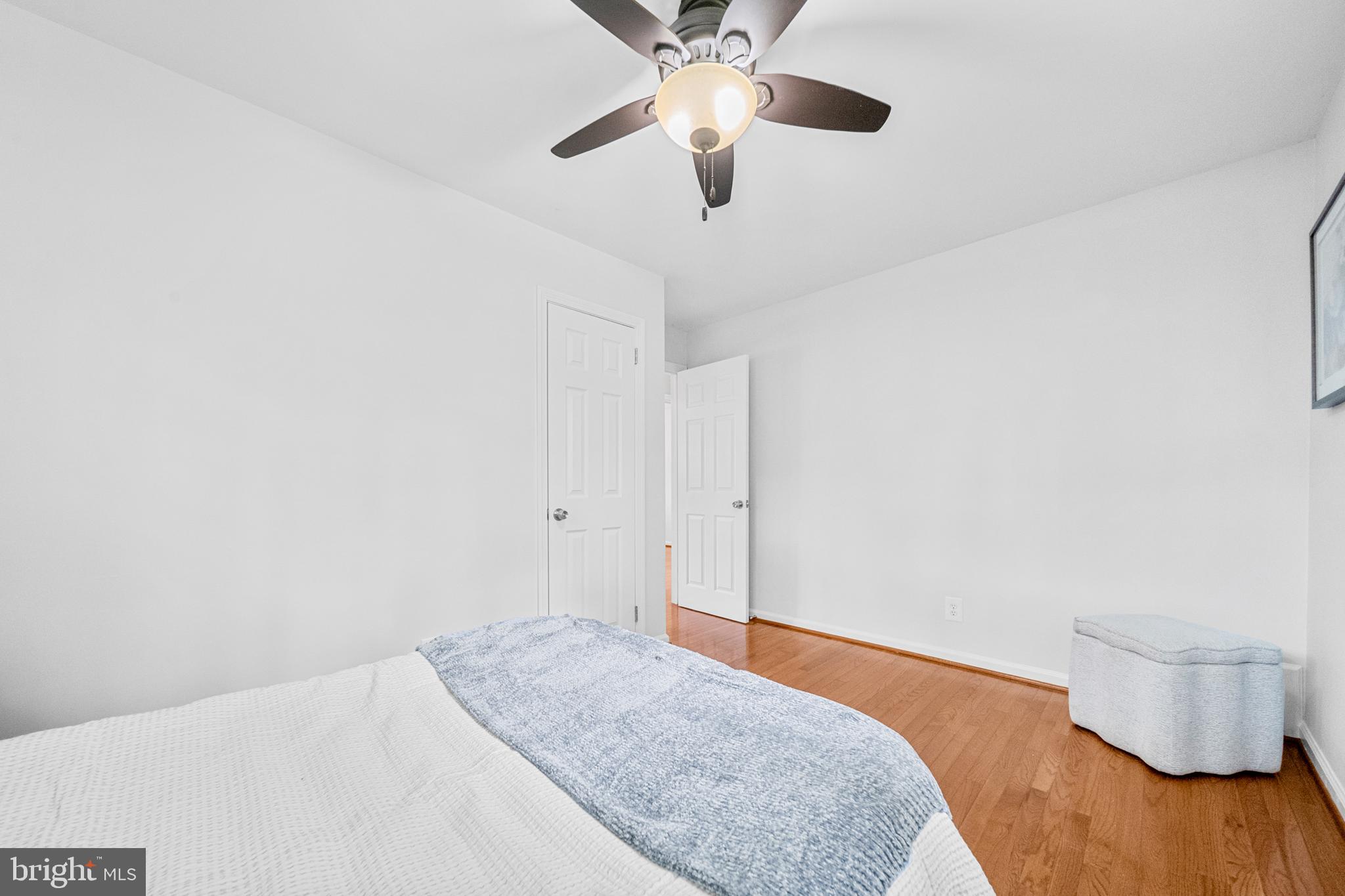 BROYHILL PARK - Residential