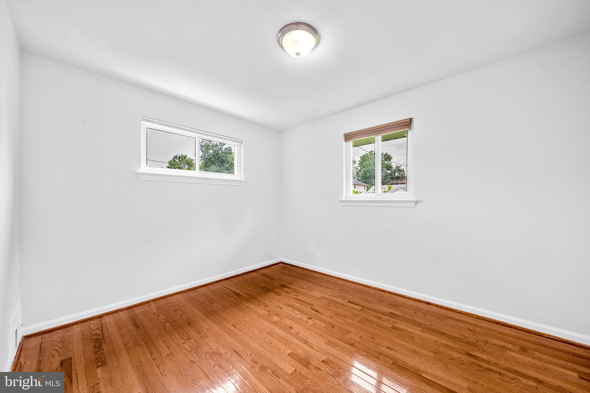 BROYHILL PARK - Residential