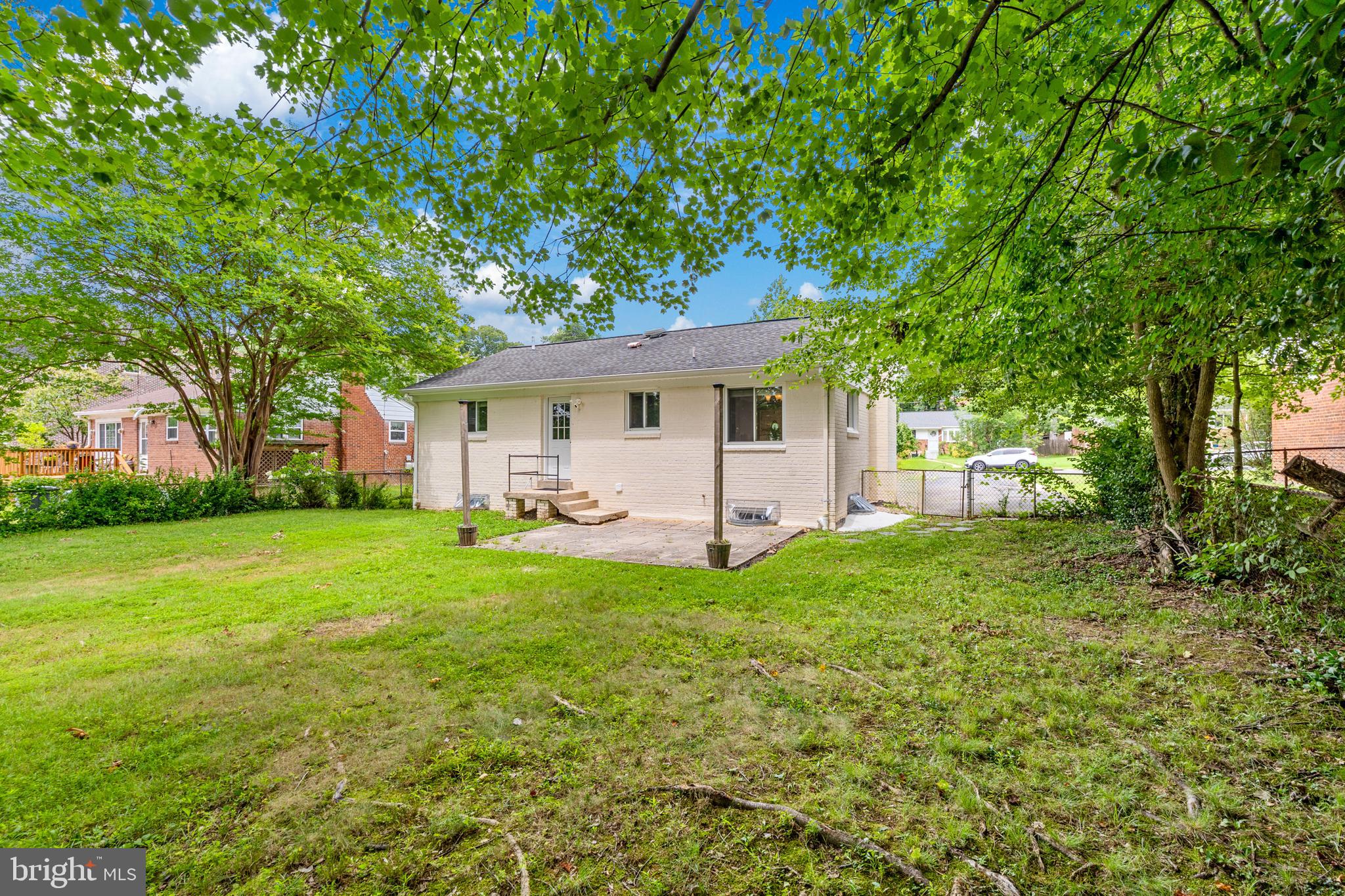 BROYHILL PARK - Residential