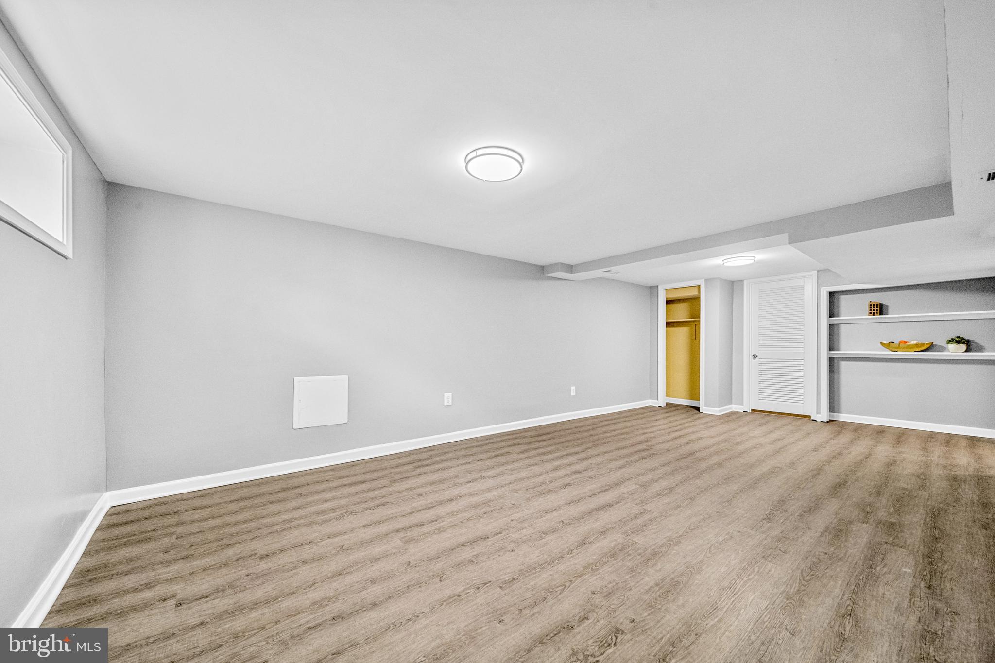 BROYHILL PARK - Residential