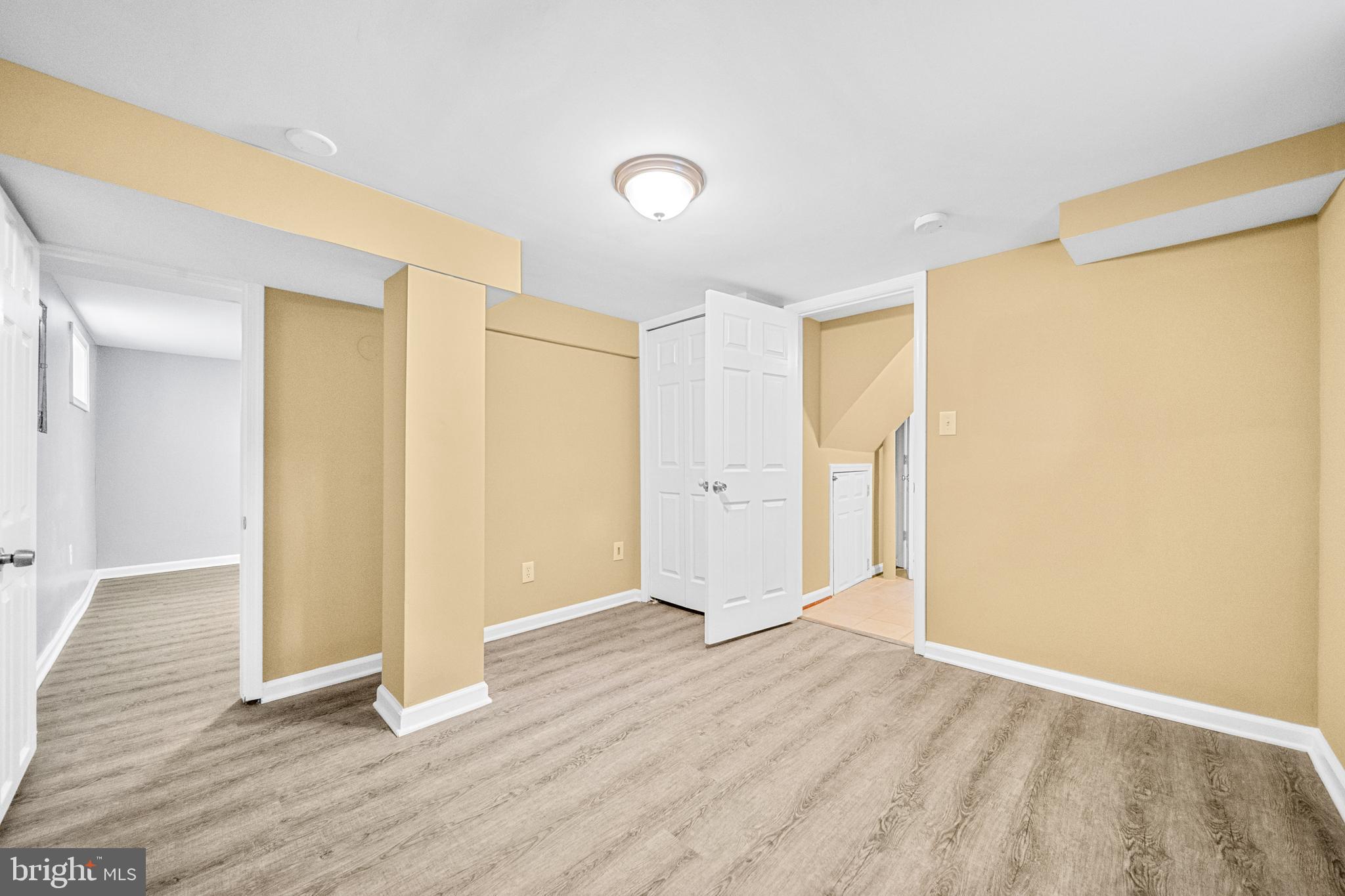 BROYHILL PARK - Residential