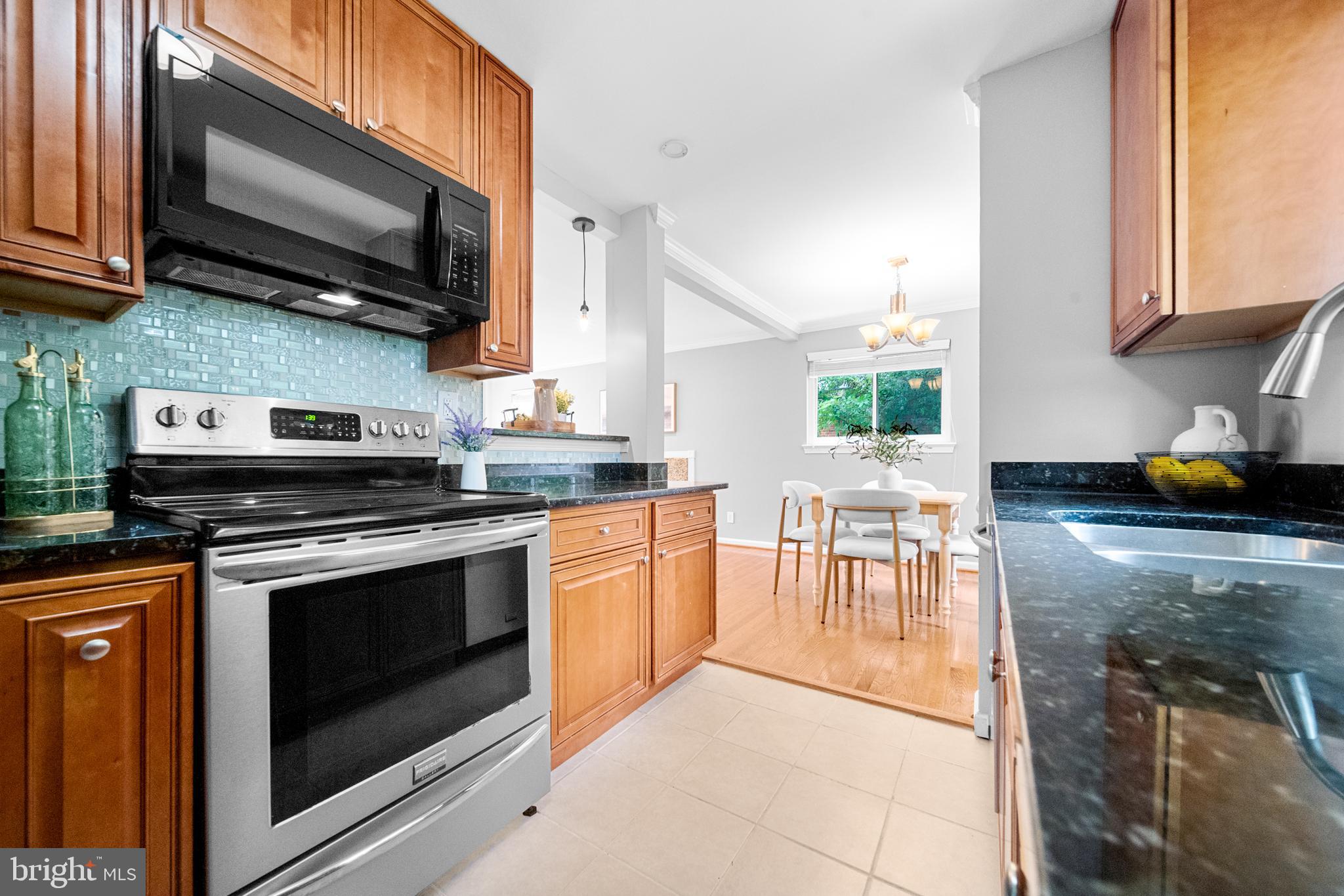 BROYHILL PARK - Residential