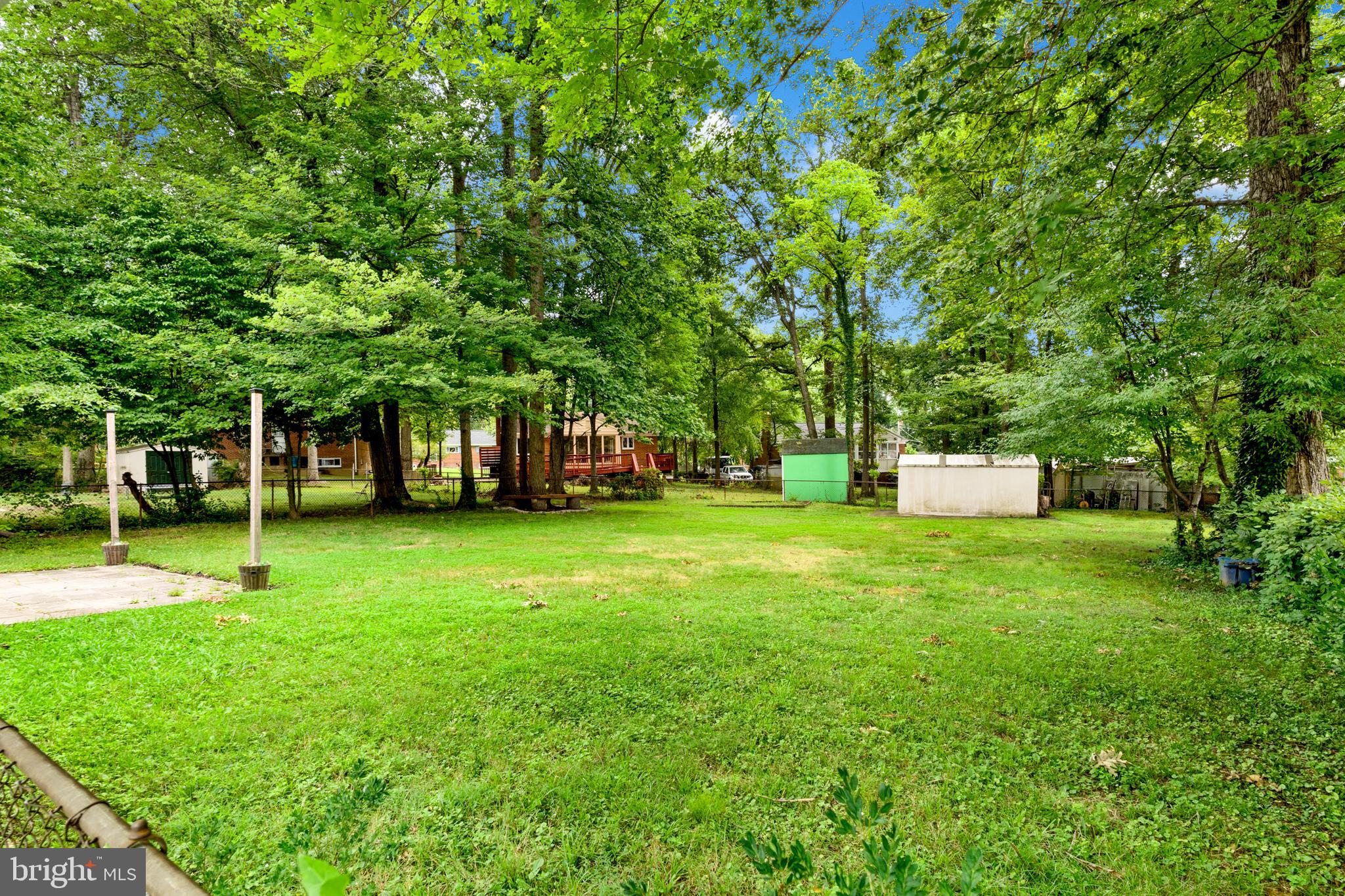 BROYHILL PARK - Residential