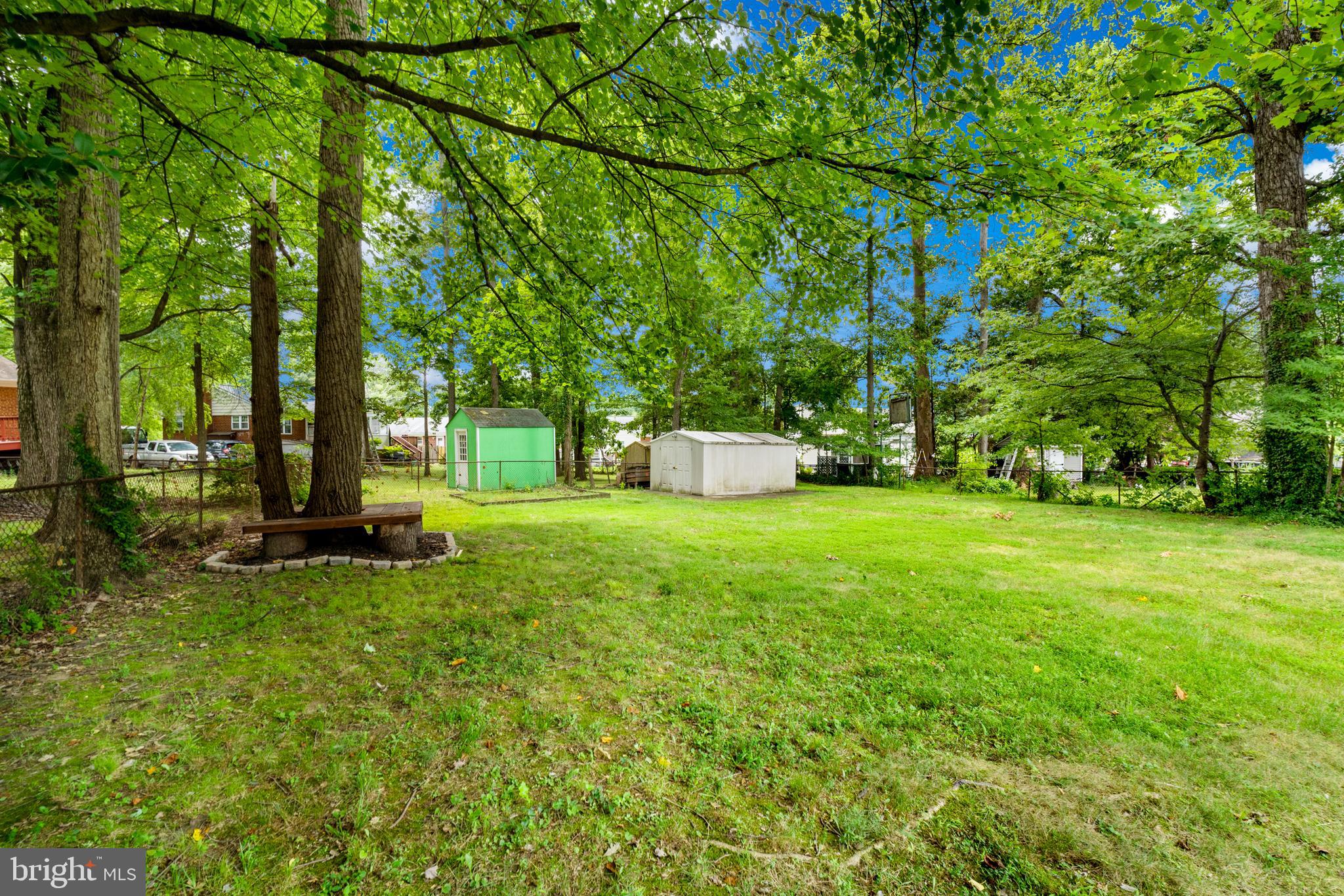 BROYHILL PARK - Residential