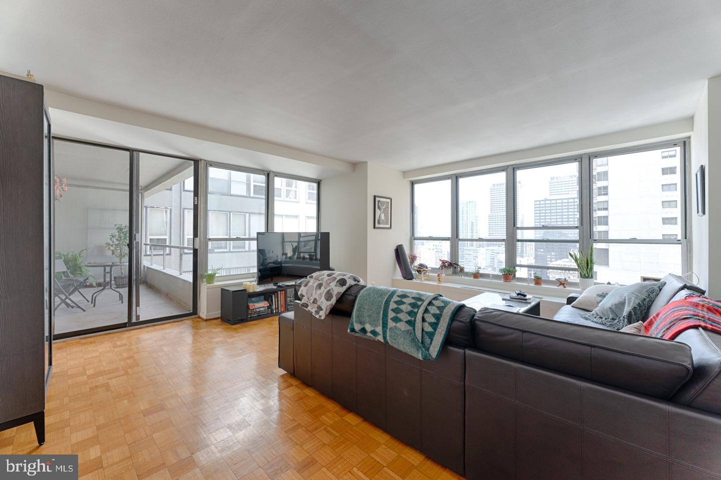 RITTENHOUSE SQUARE - Residential Lease