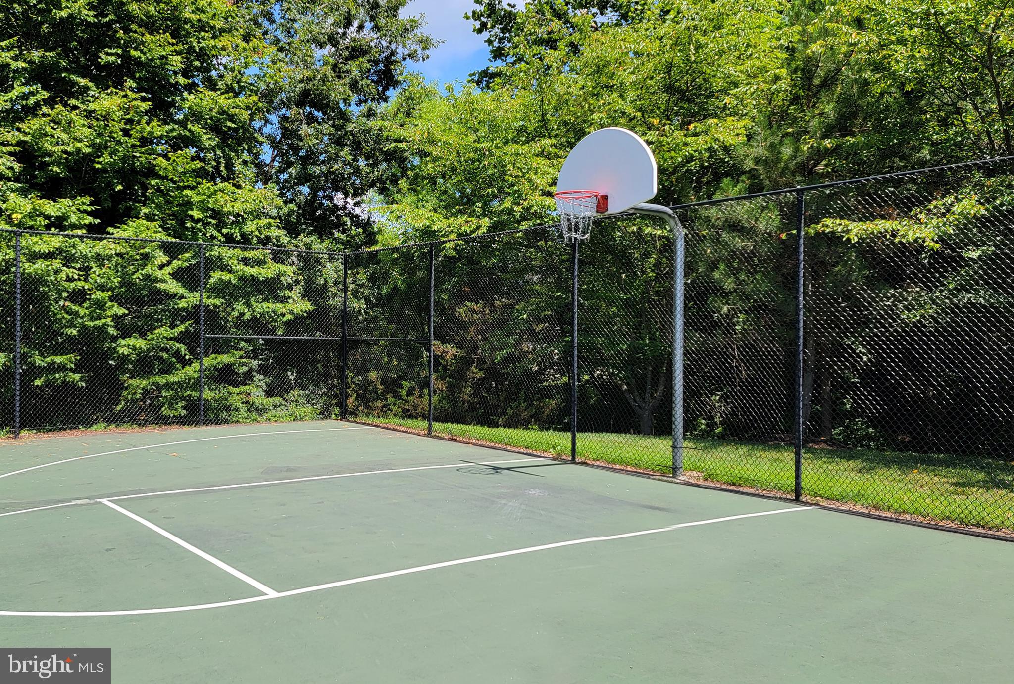 GUNSTON SQUARE - Residential